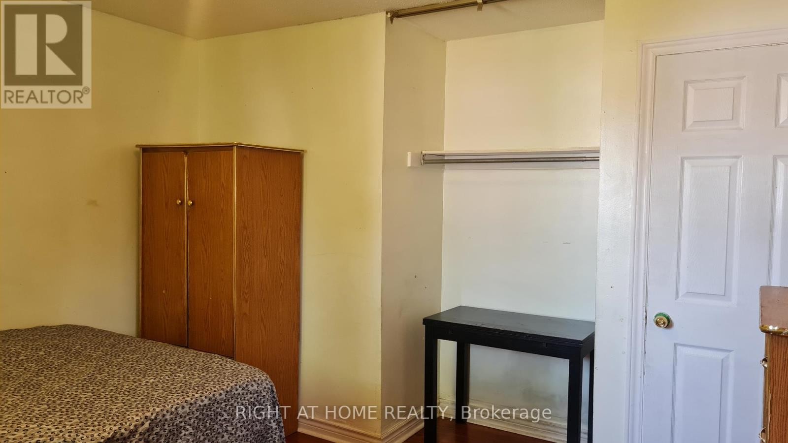 












RM C - 55 LITTLELEAF DRIVE

,
Toronto (Malvern),




Ontario
M1B1Y7

