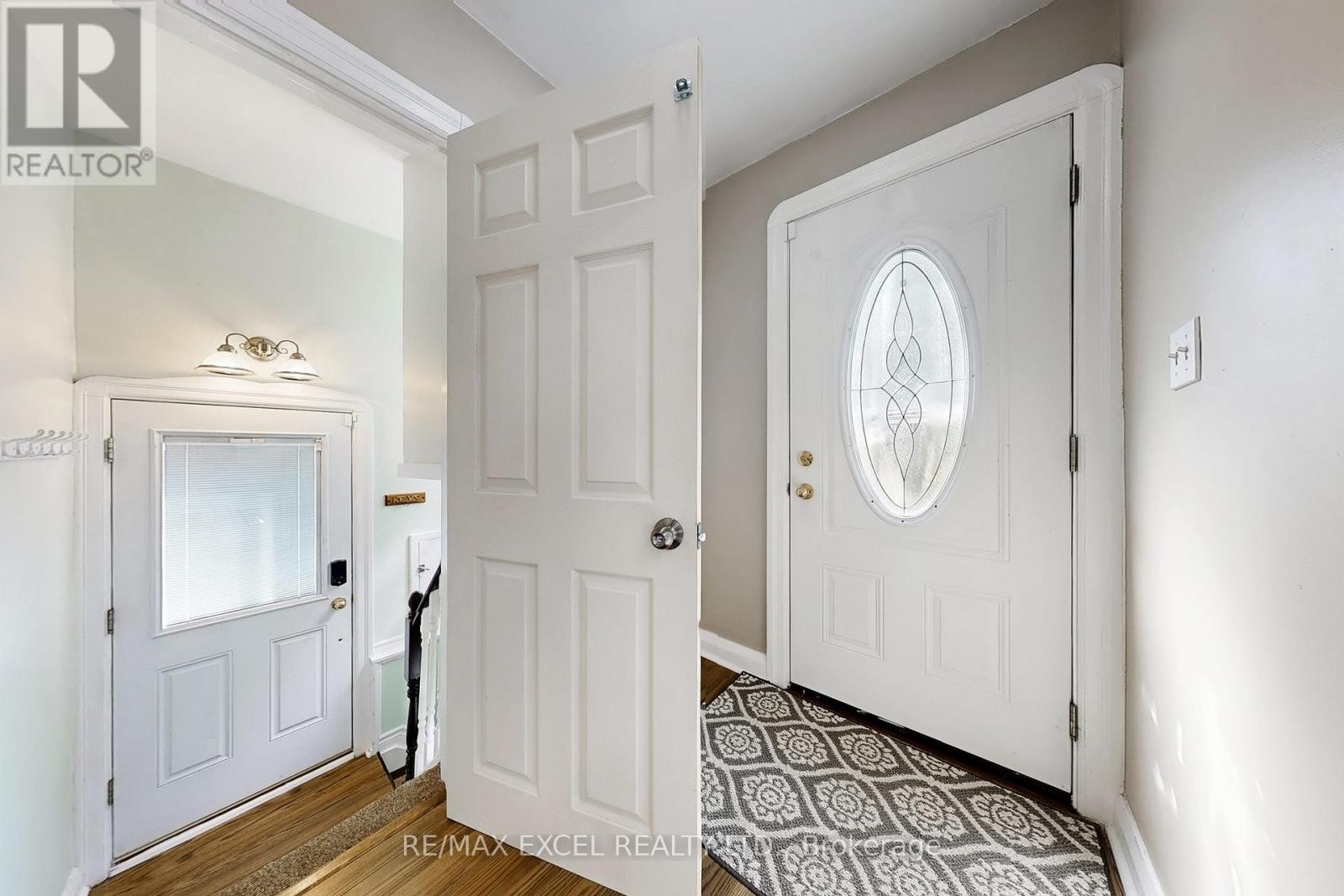 












340 BRUCE STREET

,
Oshawa (Central),




Ontario
L1H1R7

