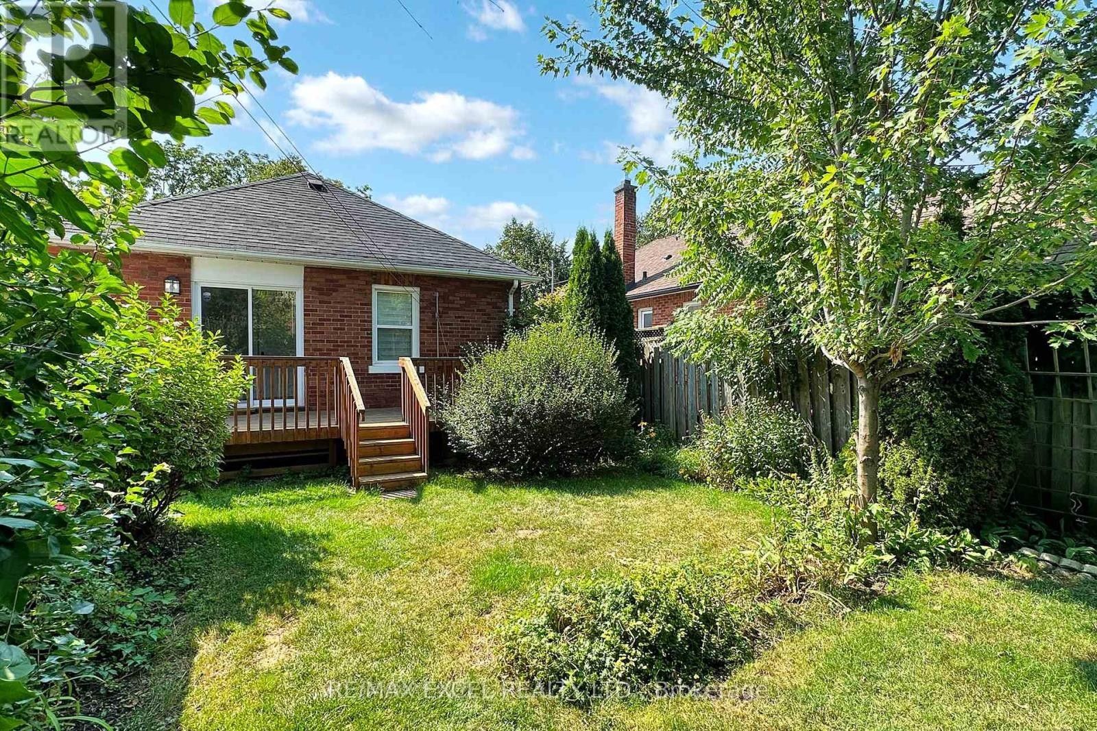 












340 BRUCE STREET

,
Oshawa (Central),




Ontario
L1H1R7

