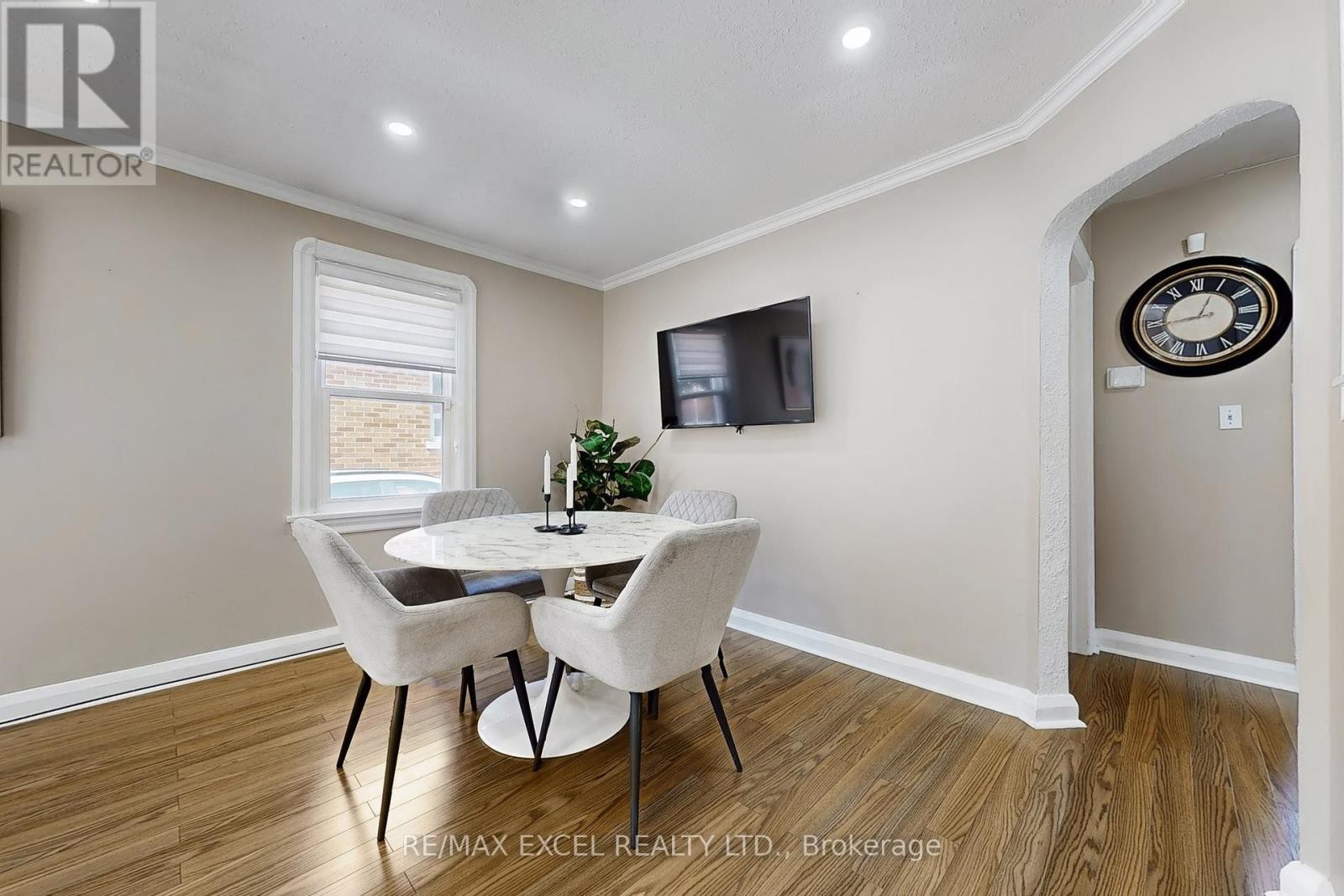 












340 BRUCE STREET

,
Oshawa (Central),




Ontario
L1H1R7

