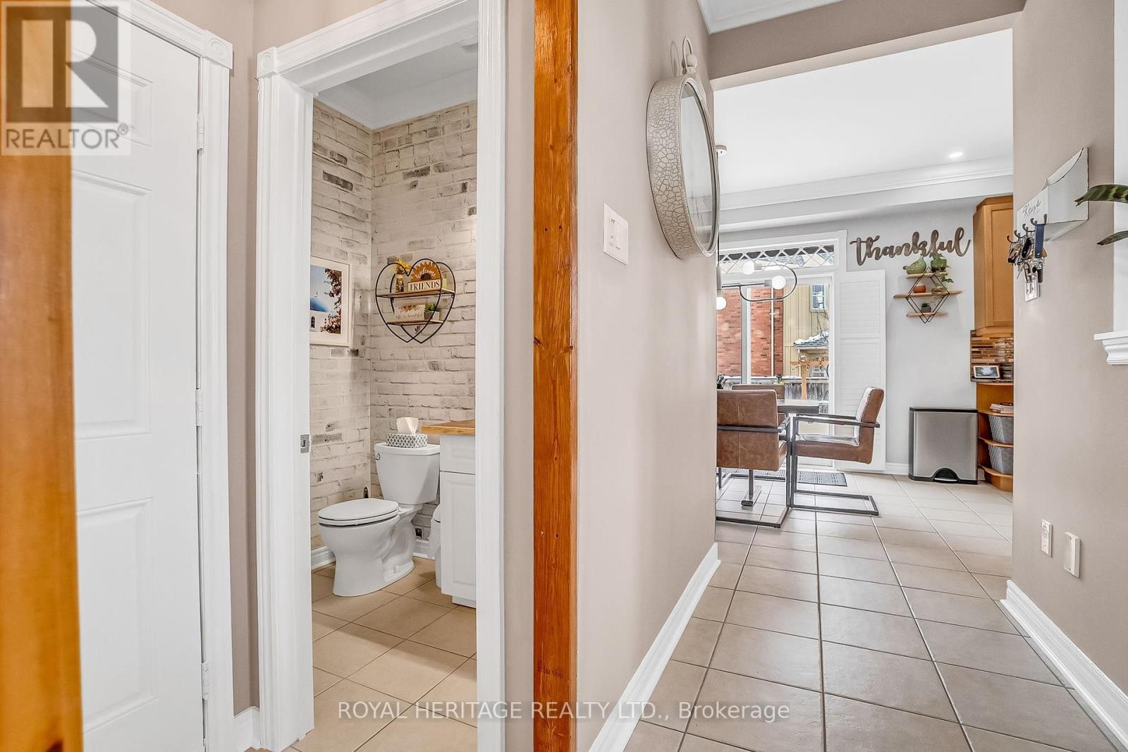 












846 HANMORE COURT

,
Oshawa (Pinecrest),




Ontario
L1K0C5

