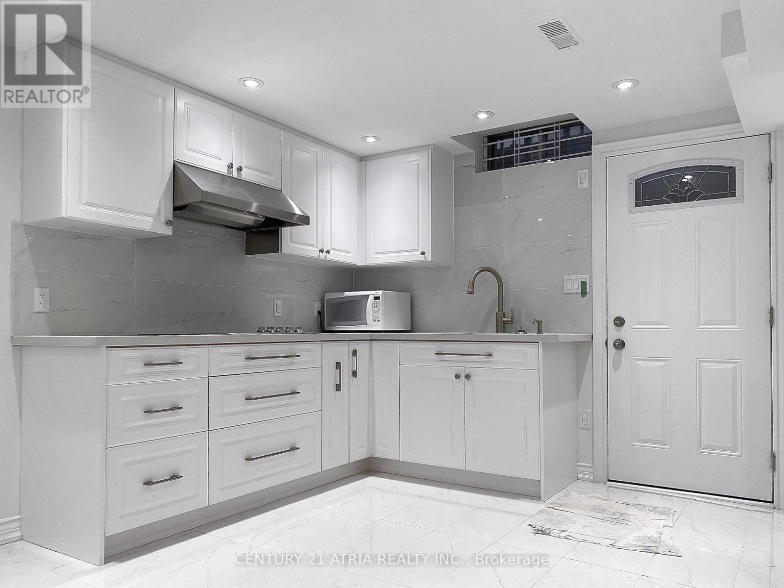 












LOWER - 40 ALANBULL SQUARE

,
Toronto (Milliken),




Ontario
M1V4M1

