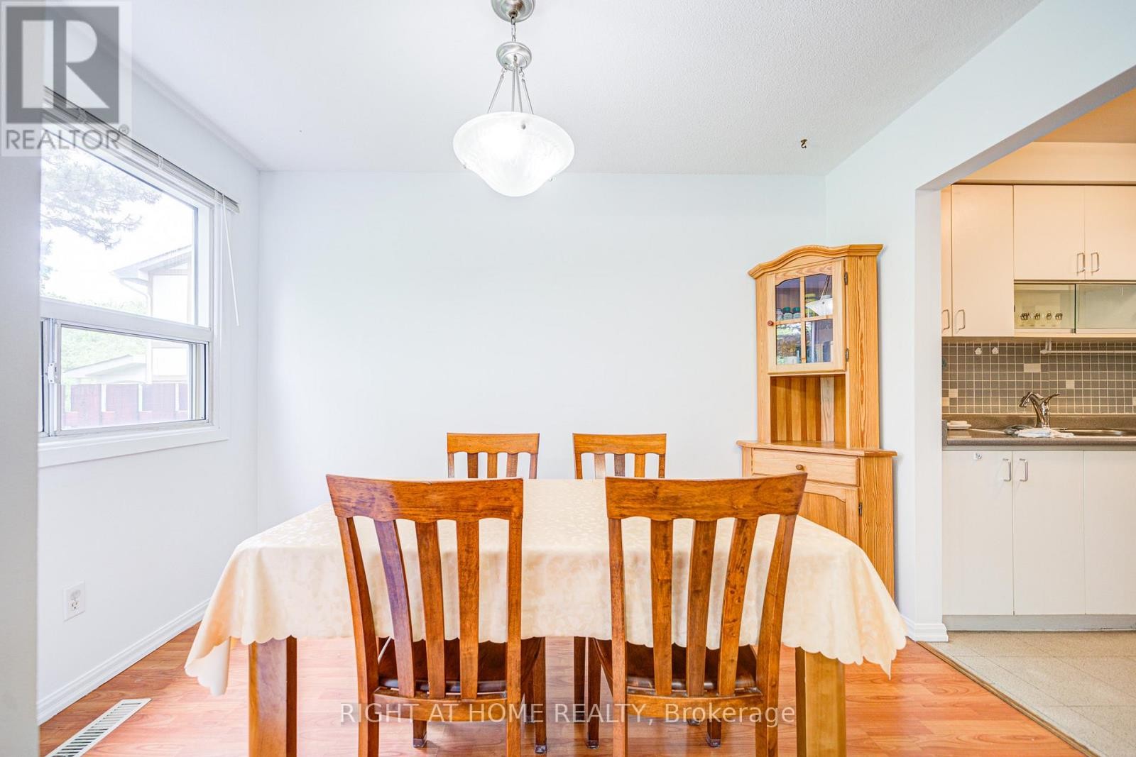












44 - 55 BRIMWOOD BOULEVARD

,
Toronto (Agincourt North),




Ontario
M1V1E4

