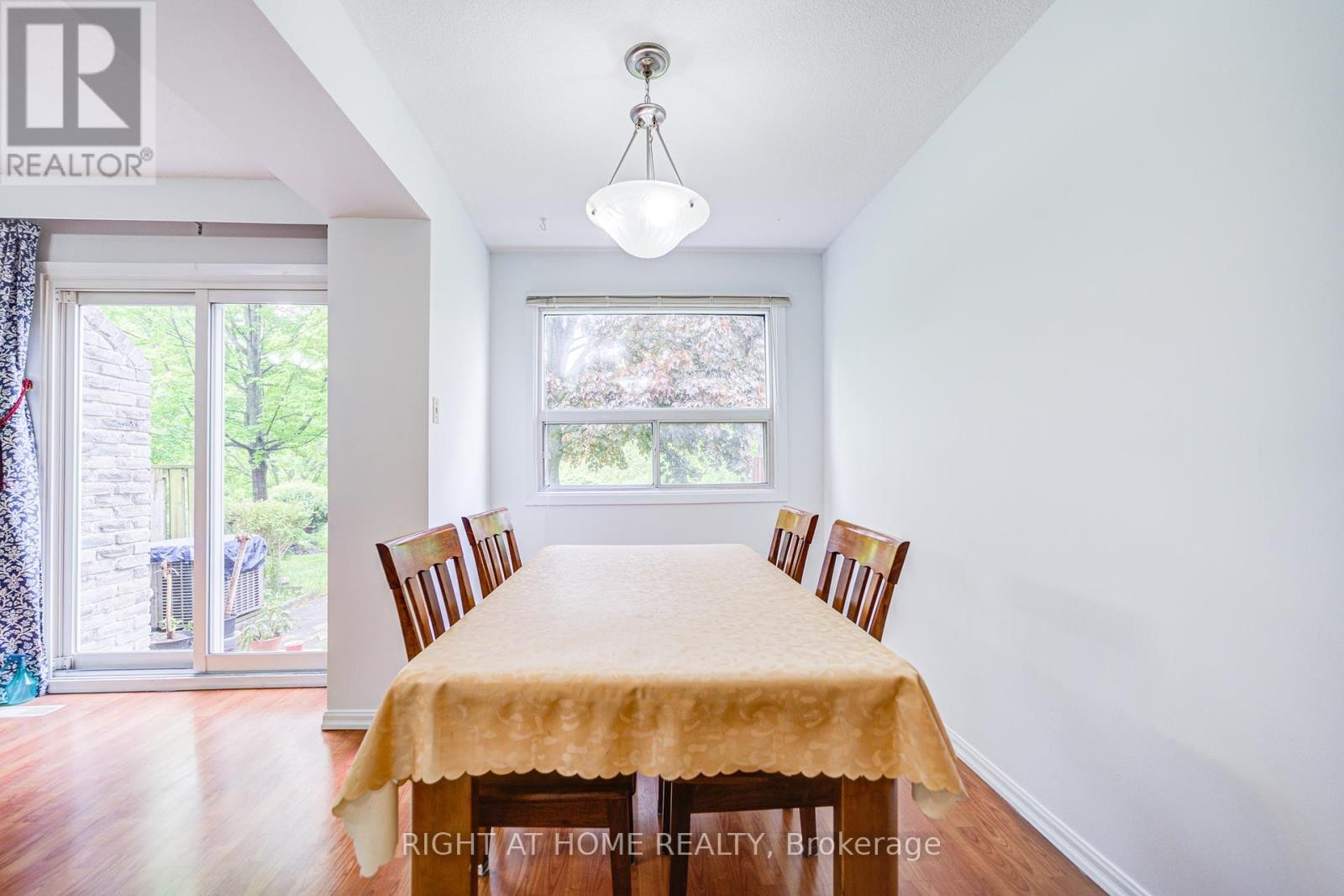 












44 - 55 BRIMWOOD BOULEVARD

,
Toronto (Agincourt North),




Ontario
M1V1E4

