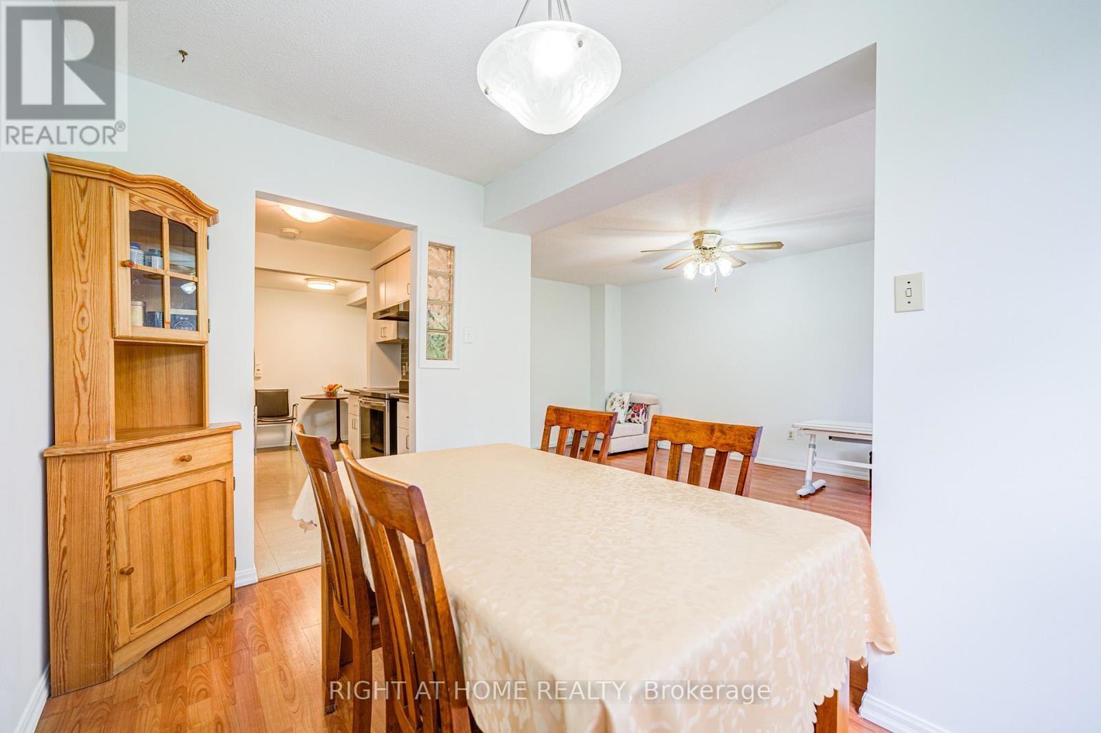 












44 - 55 BRIMWOOD BOULEVARD

,
Toronto (Agincourt North),




Ontario
M1V1E4

