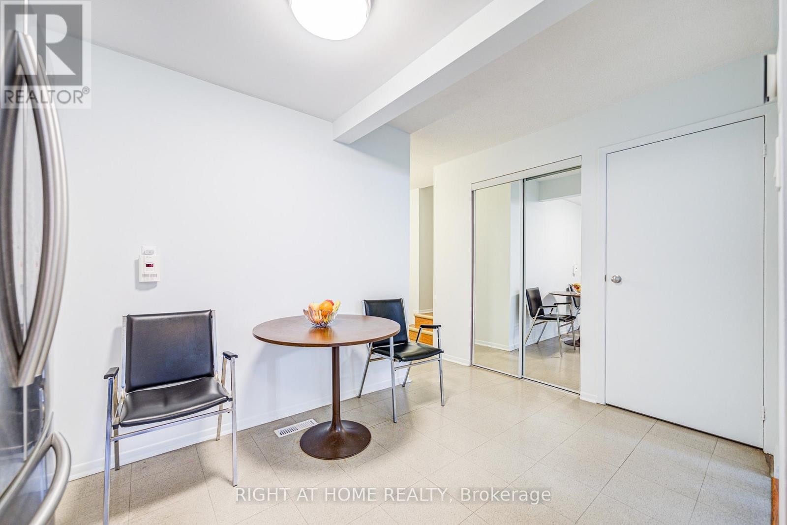 












44 - 55 BRIMWOOD BOULEVARD

,
Toronto (Agincourt North),




Ontario
M1V1E4


