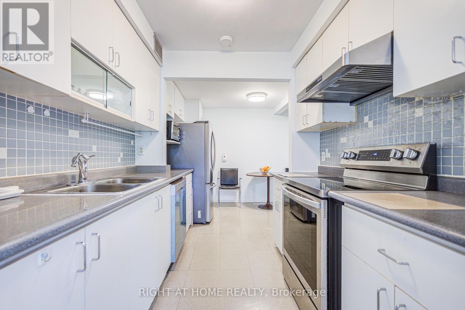 












44 - 55 BRIMWOOD BOULEVARD

,
Toronto (Agincourt North),




Ontario
M1V1E4

