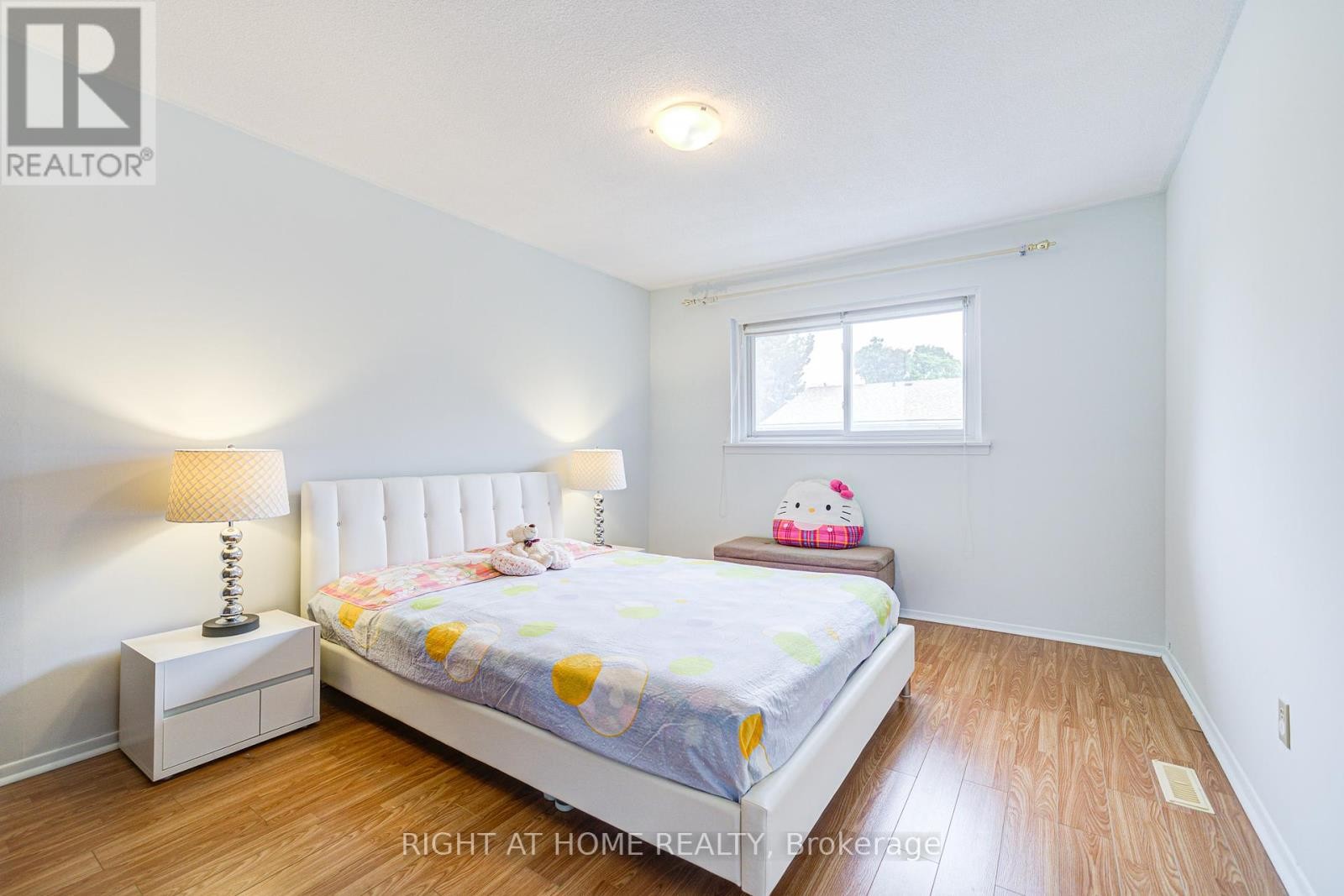 












44 - 55 BRIMWOOD BOULEVARD

,
Toronto (Agincourt North),




Ontario
M1V1E4

