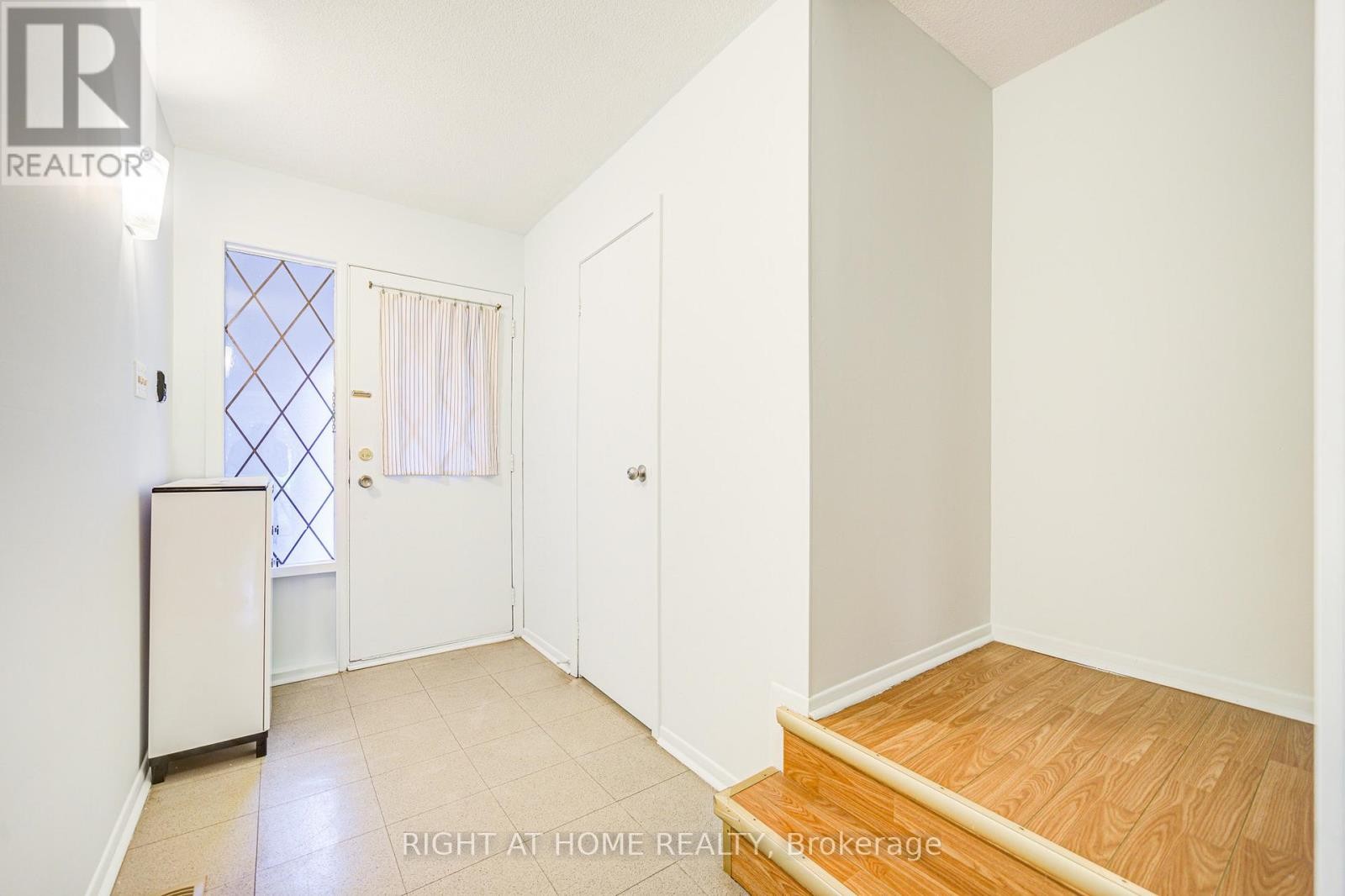 












44 - 55 BRIMWOOD BOULEVARD

,
Toronto (Agincourt North),




Ontario
M1V1E4

