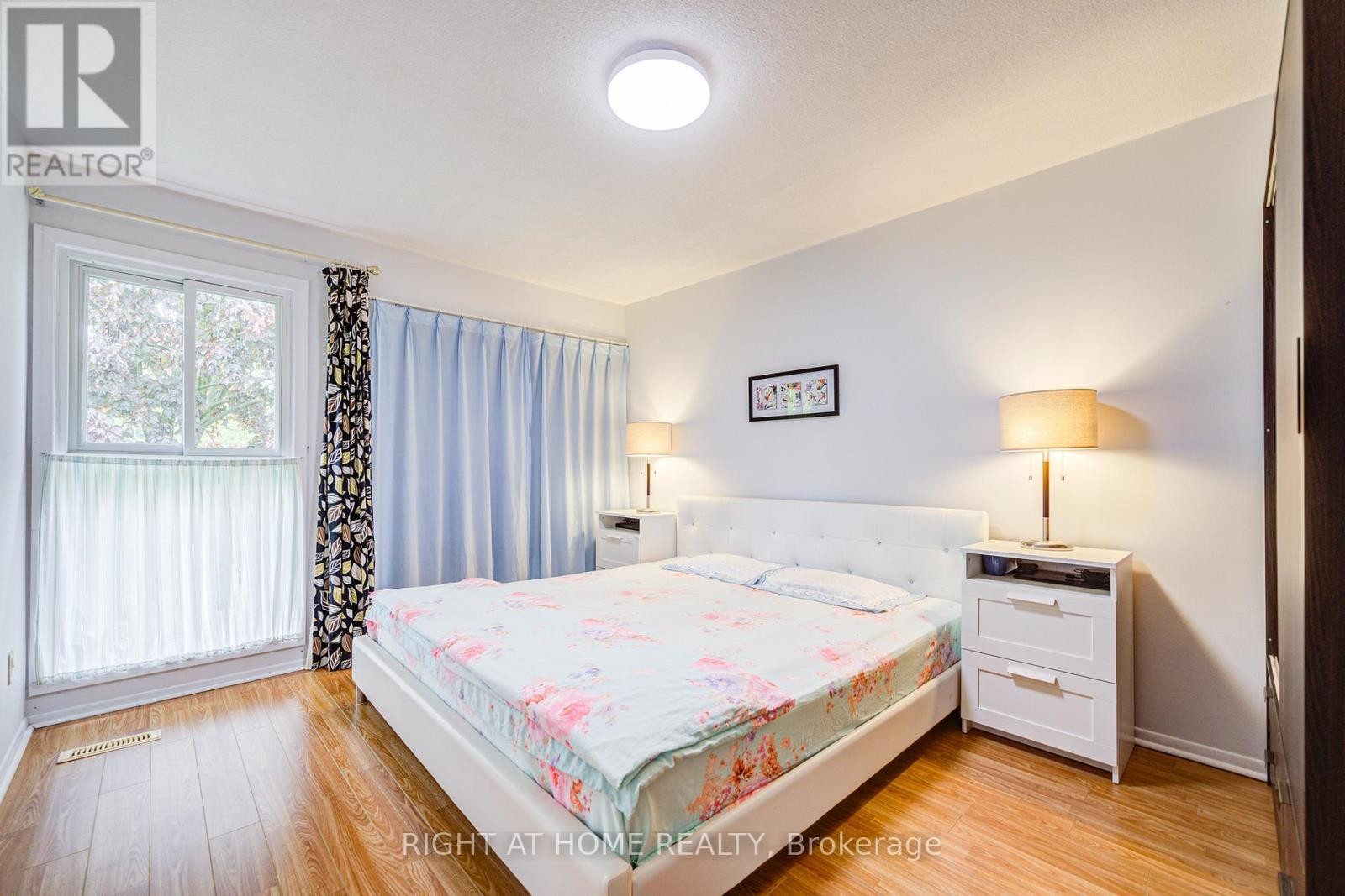 












44 - 55 BRIMWOOD BOULEVARD

,
Toronto (Agincourt North),




Ontario
M1V1E4

