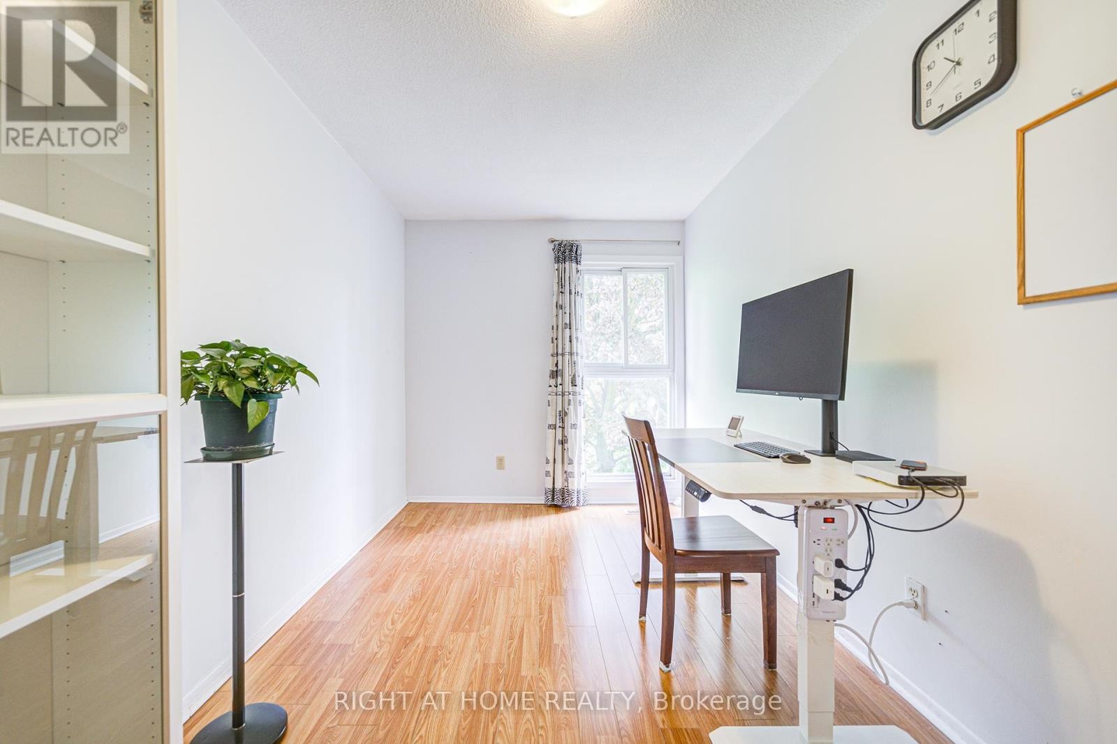 












44 - 55 BRIMWOOD BOULEVARD

,
Toronto (Agincourt North),




Ontario
M1V1E4

