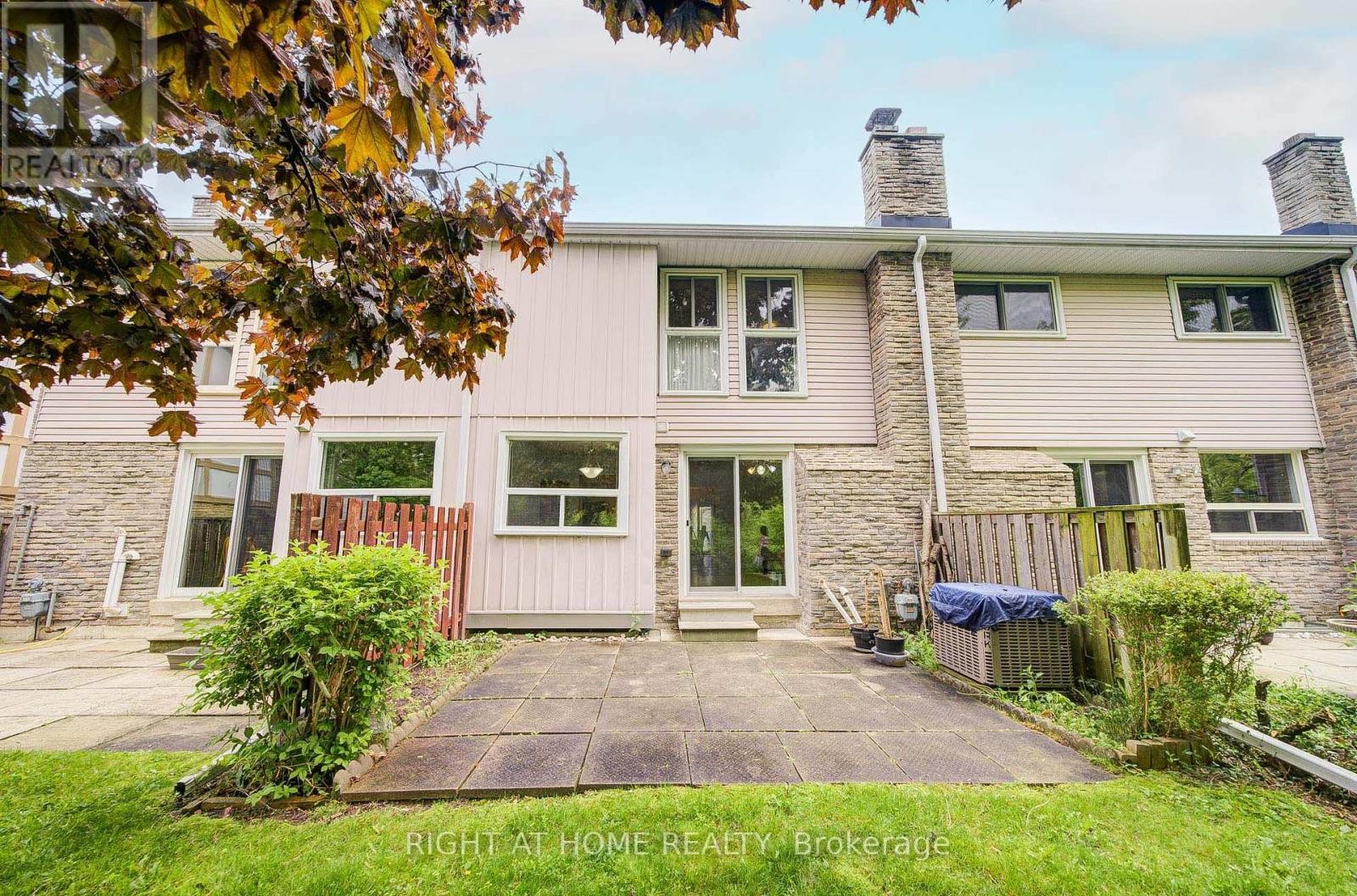 












44 - 55 BRIMWOOD BOULEVARD

,
Toronto (Agincourt North),




Ontario
M1V1E4

