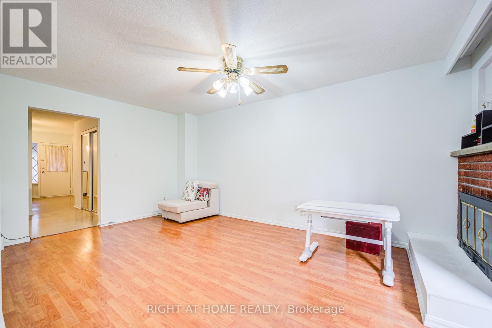 












44 - 55 BRIMWOOD BOULEVARD

,
Toronto (Agincourt North),




Ontario
M1V1E4

