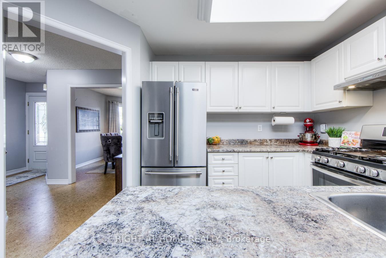 












16 JOHN WALTER CRESCENT

,
Clarington (Courtice),




Ontario
L1E2W6

