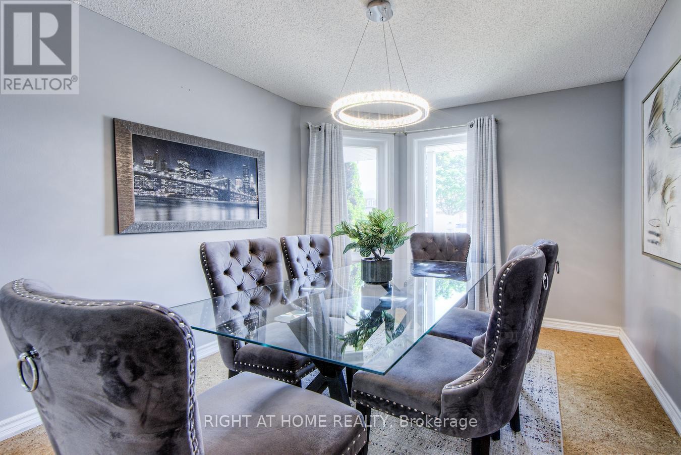 












16 JOHN WALTER CRESCENT

,
Clarington (Courtice),




Ontario
L1E2W6

