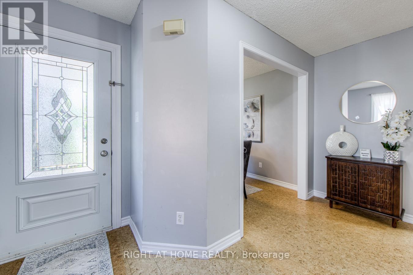 












16 JOHN WALTER CRESCENT

,
Clarington (Courtice),




Ontario
L1E2W6


