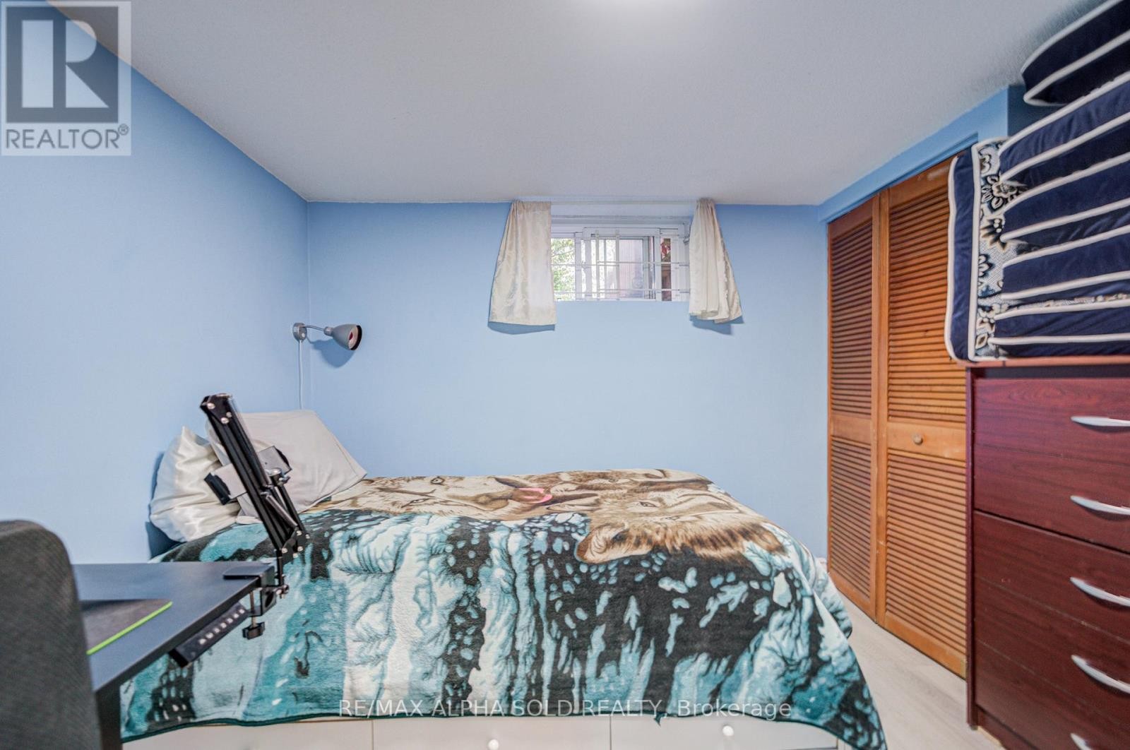 












71 VAUXHALL DRIVE

,
Toronto (Dorset Park),




Ontario
M1P1R1

