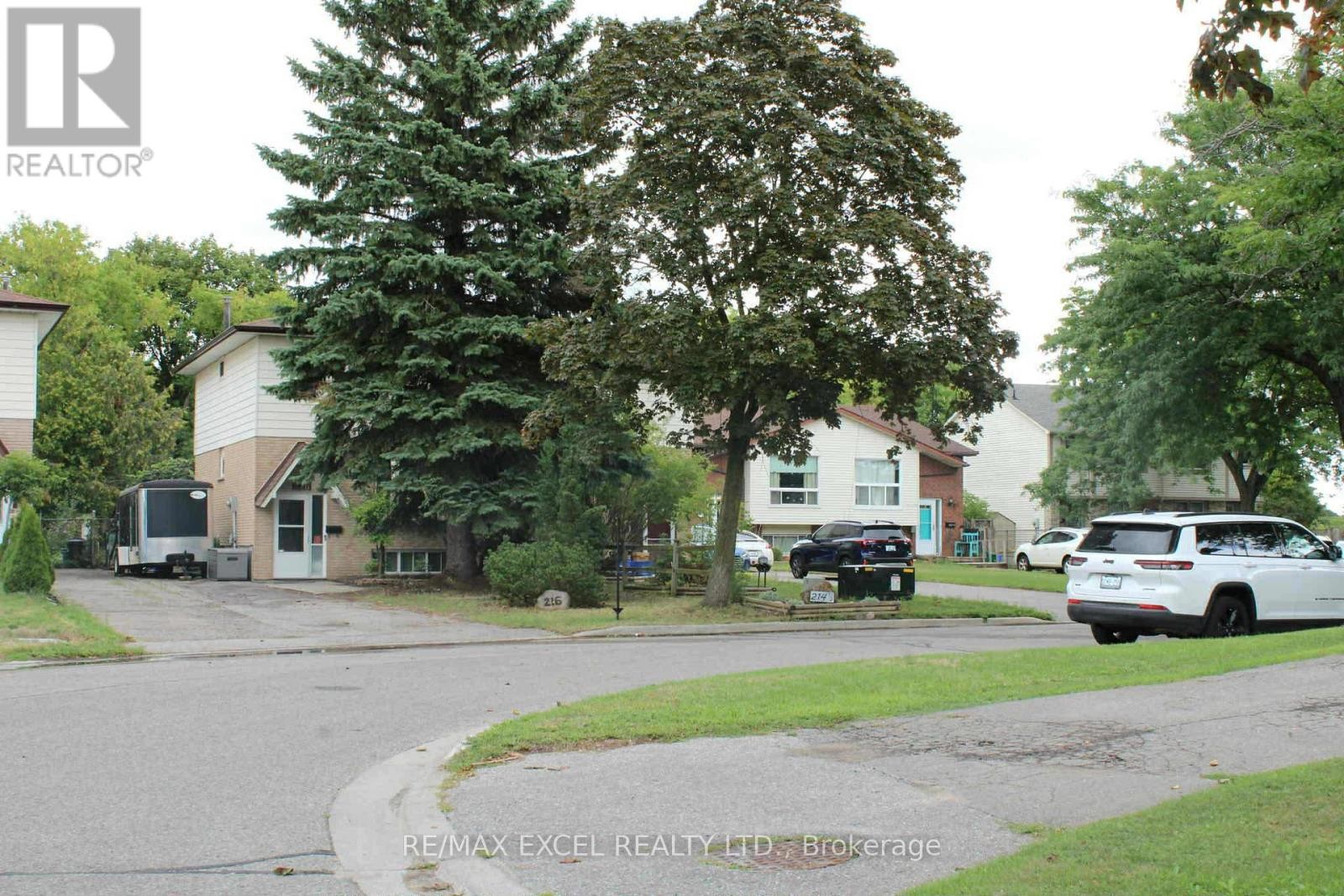 












216 NORTHMINSTER COURT

,
Oshawa (Centennial),




Ontario
L1G3T3


