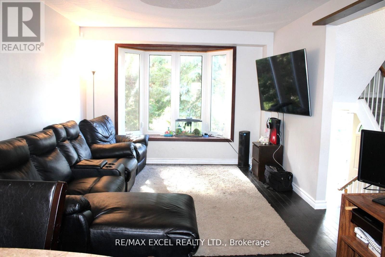 












216 NORTHMINSTER COURT

,
Oshawa (Centennial),




Ontario
L1G3T3

