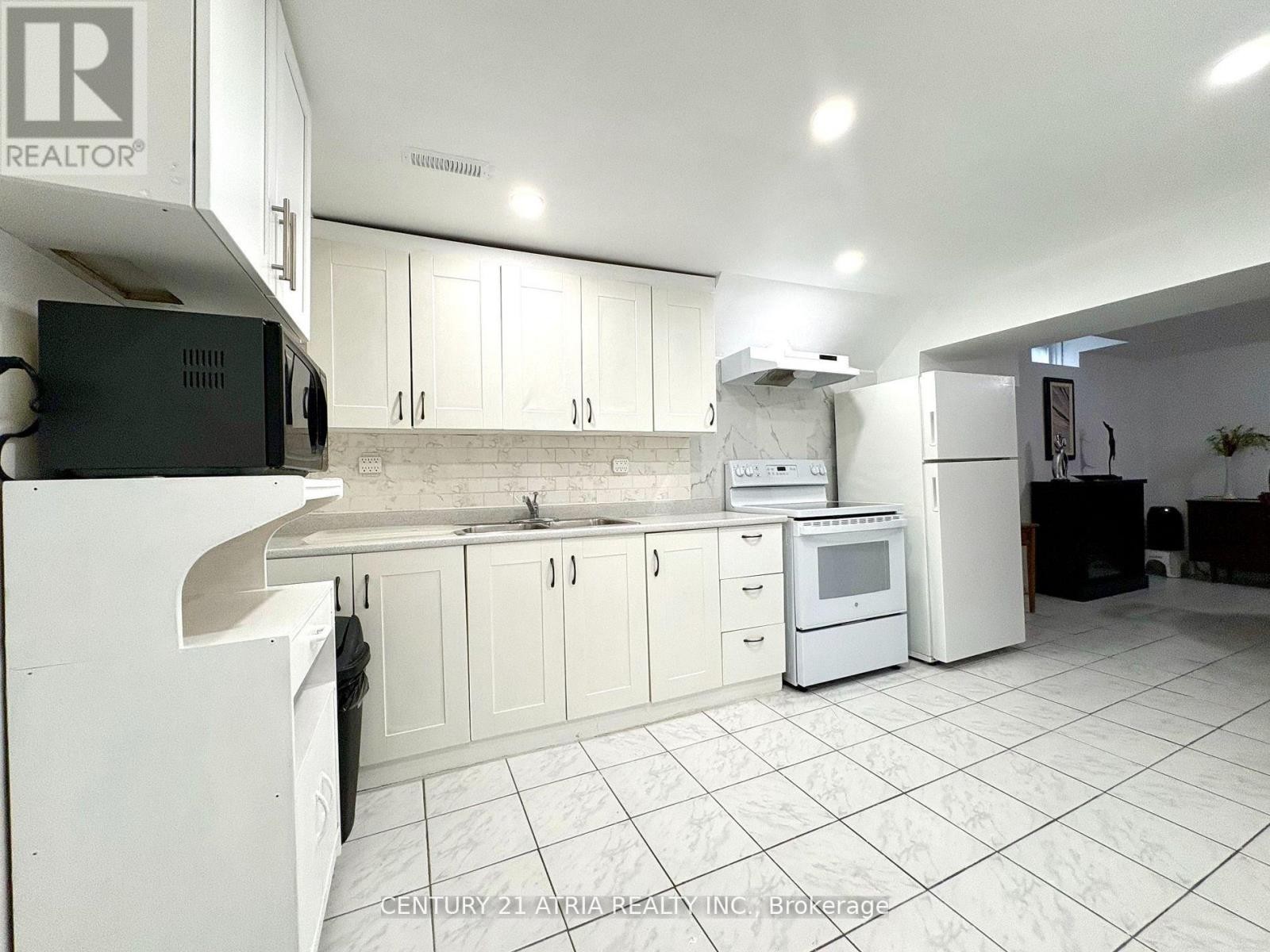 












BSMT - 508 LIGHTFOOT PLACE

,
Pickering (Woodlands),




Ontario
L1V5Z5

