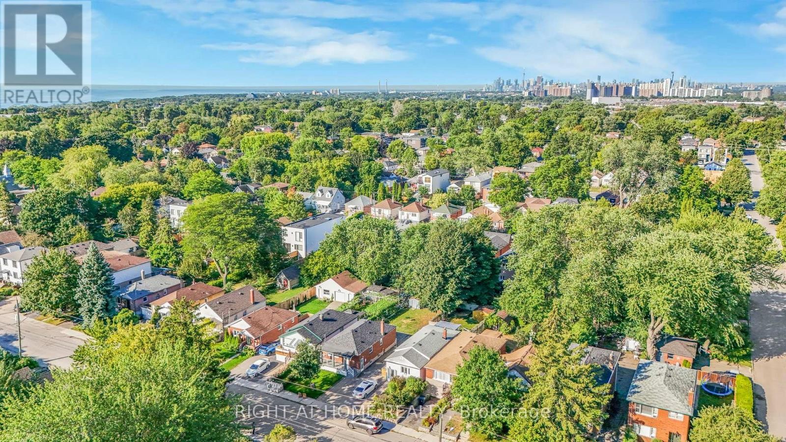 












36 VANBRUGH AVENUE

,
Toronto (Birchcliffe-Cliffside),




Ontario
M1N3S9

