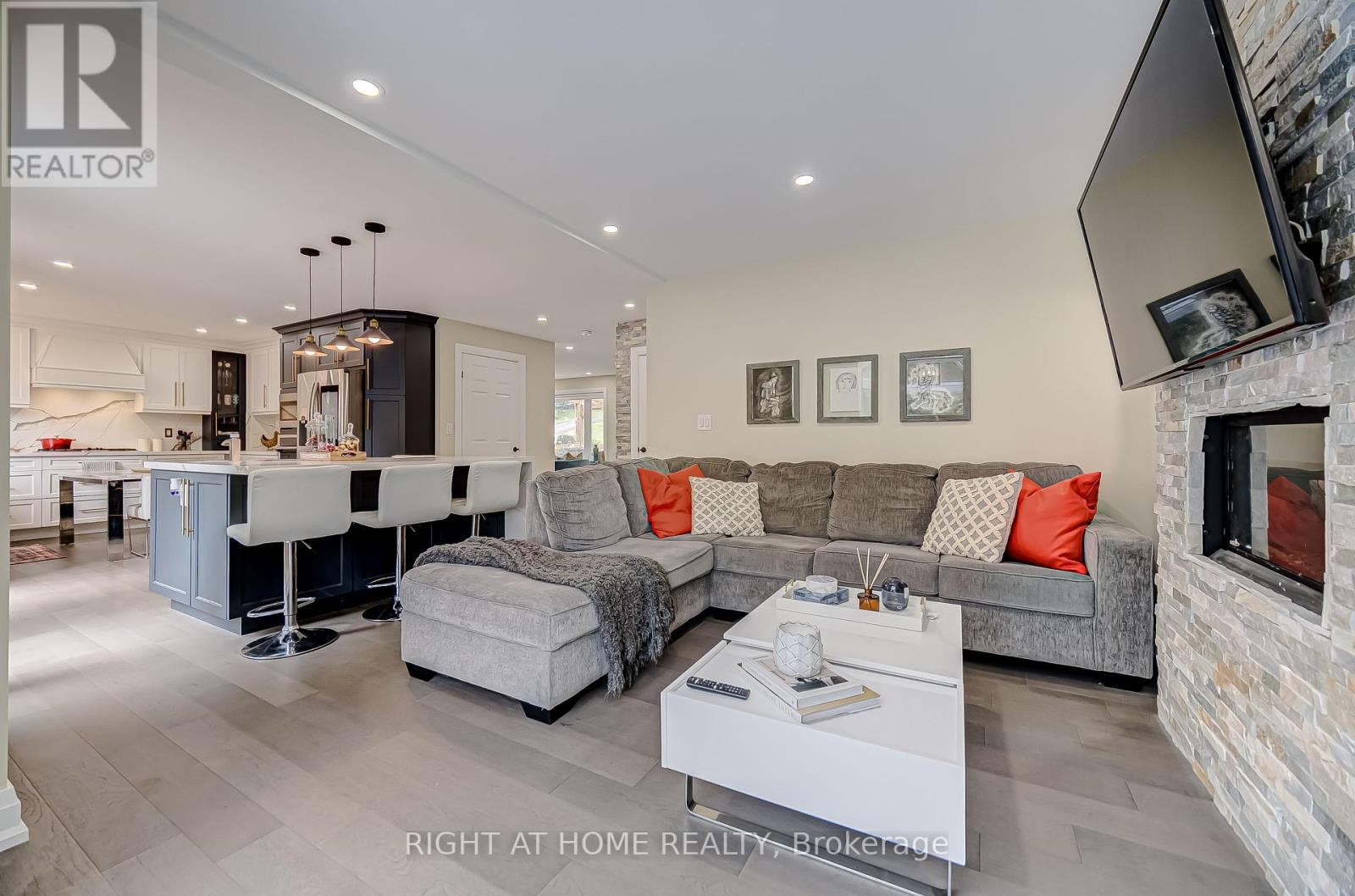 












1482 OLD FOREST ROAD

,
Pickering (Woodlands),




Ontario
L1V1N9

