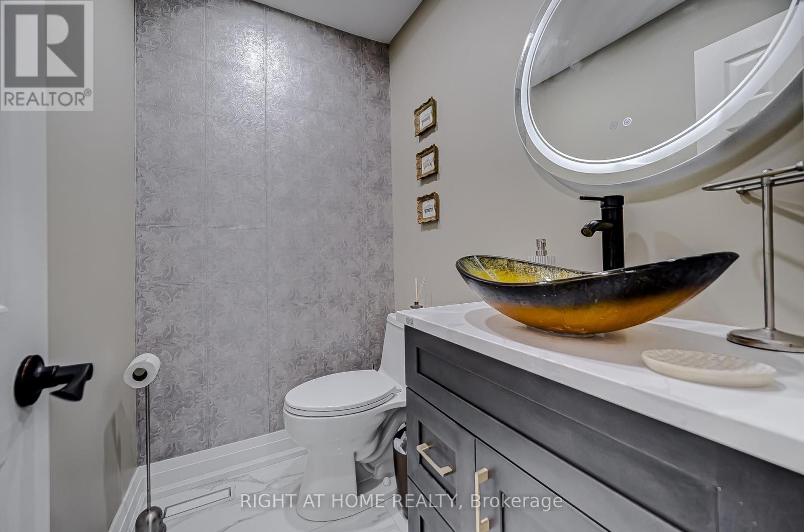 












1482 OLD FOREST ROAD

,
Pickering (Woodlands),




Ontario
L1V1N9

