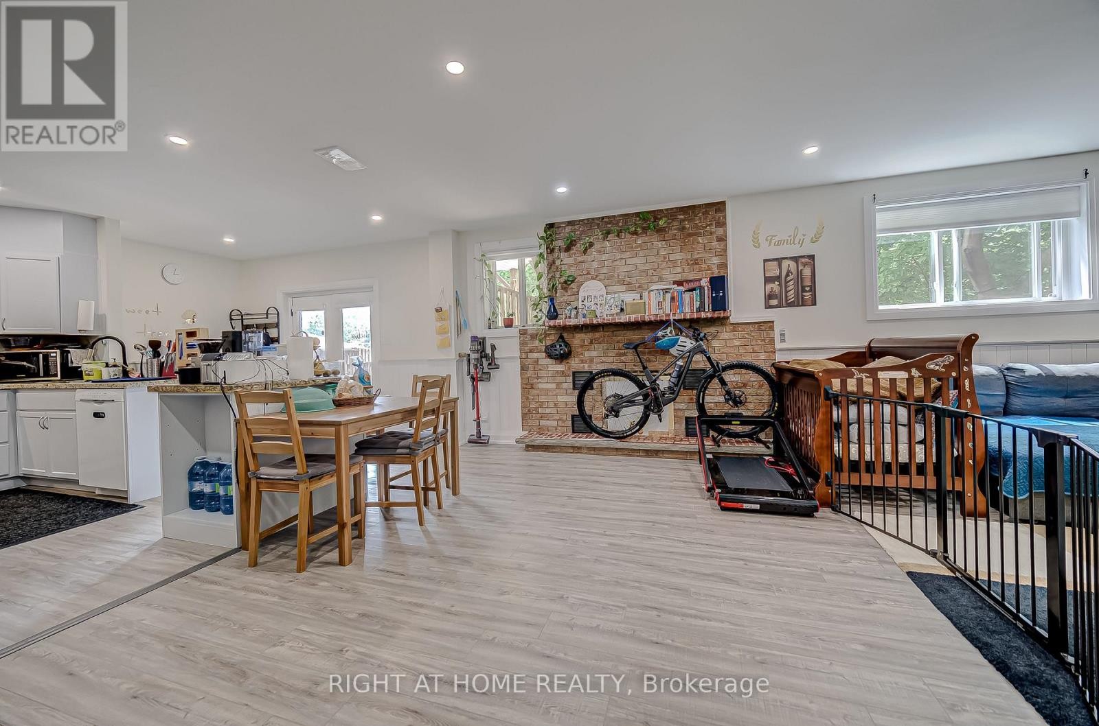 












1482 OLD FOREST ROAD

,
Pickering (Woodlands),




Ontario
L1V1N9

