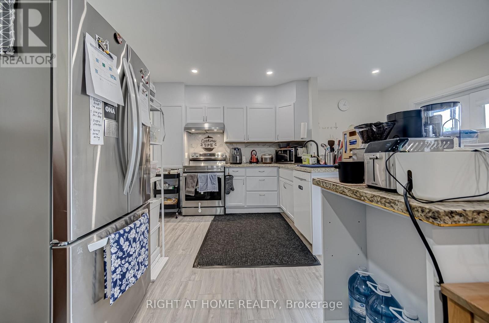 












1482 OLD FOREST ROAD

,
Pickering (Woodlands),




Ontario
L1V1N9

