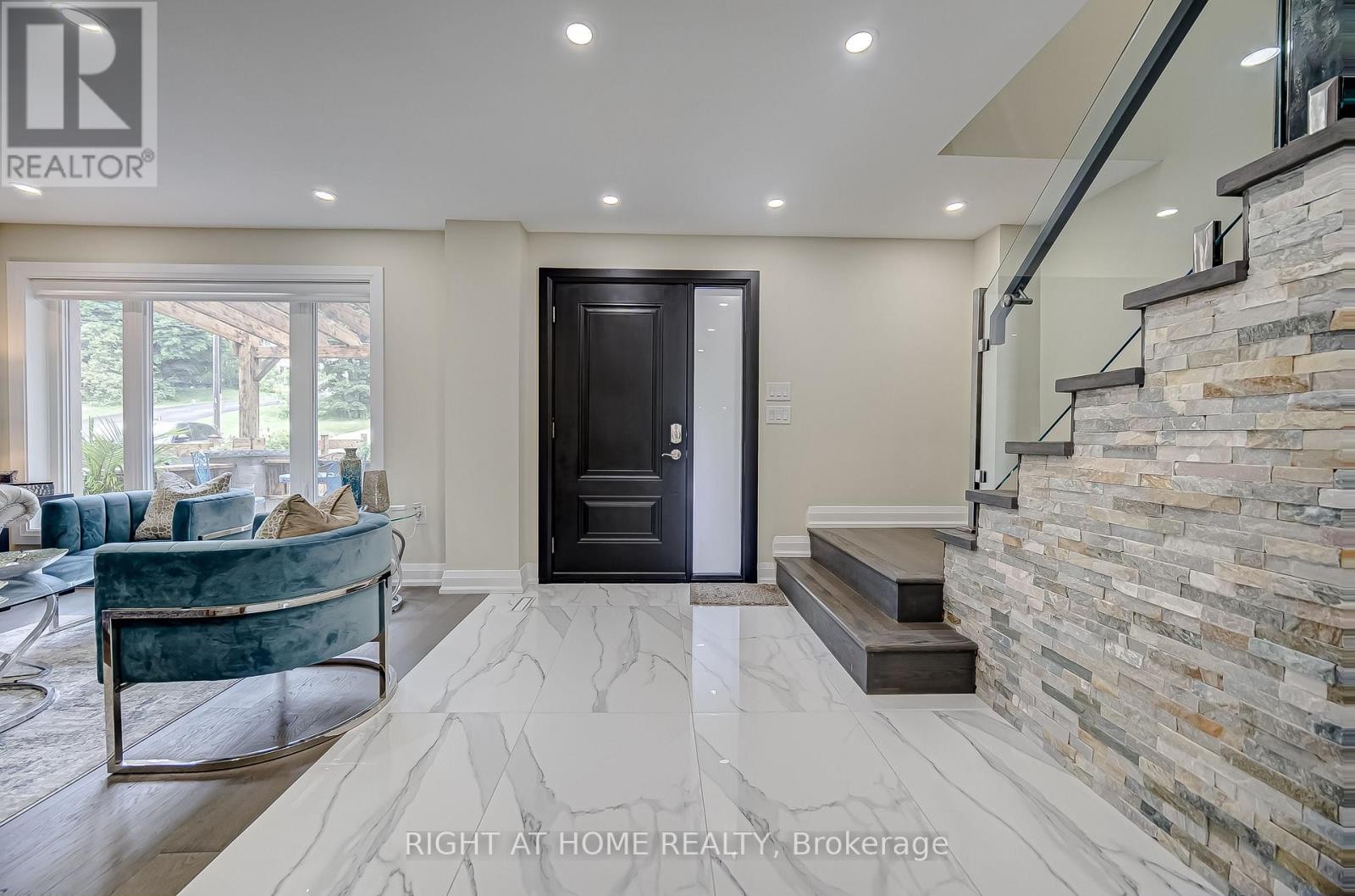 












1482 OLD FOREST ROAD

,
Pickering (Woodlands),




Ontario
L1V1N9


