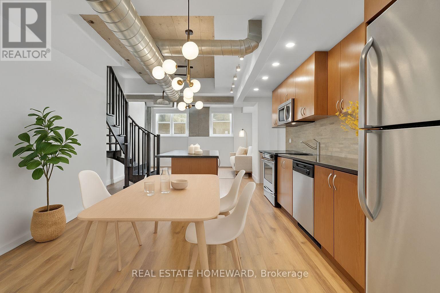 












128 - 201 CARLAW AVENUE

,
Toronto (South Riverdale),




Ontario
M4M2S3

