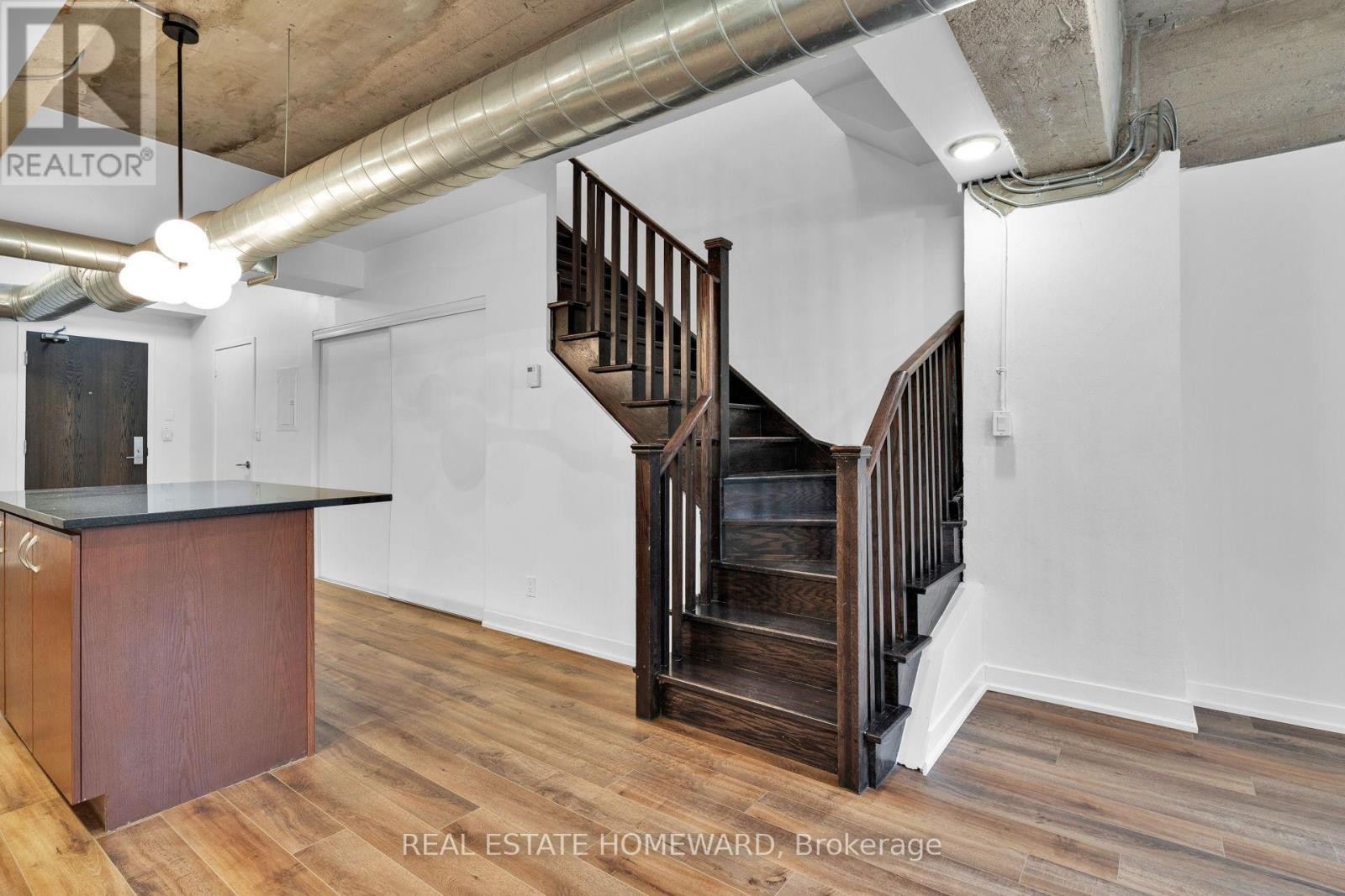 












128 - 201 CARLAW AVENUE

,
Toronto (South Riverdale),




Ontario
M4M2S3

