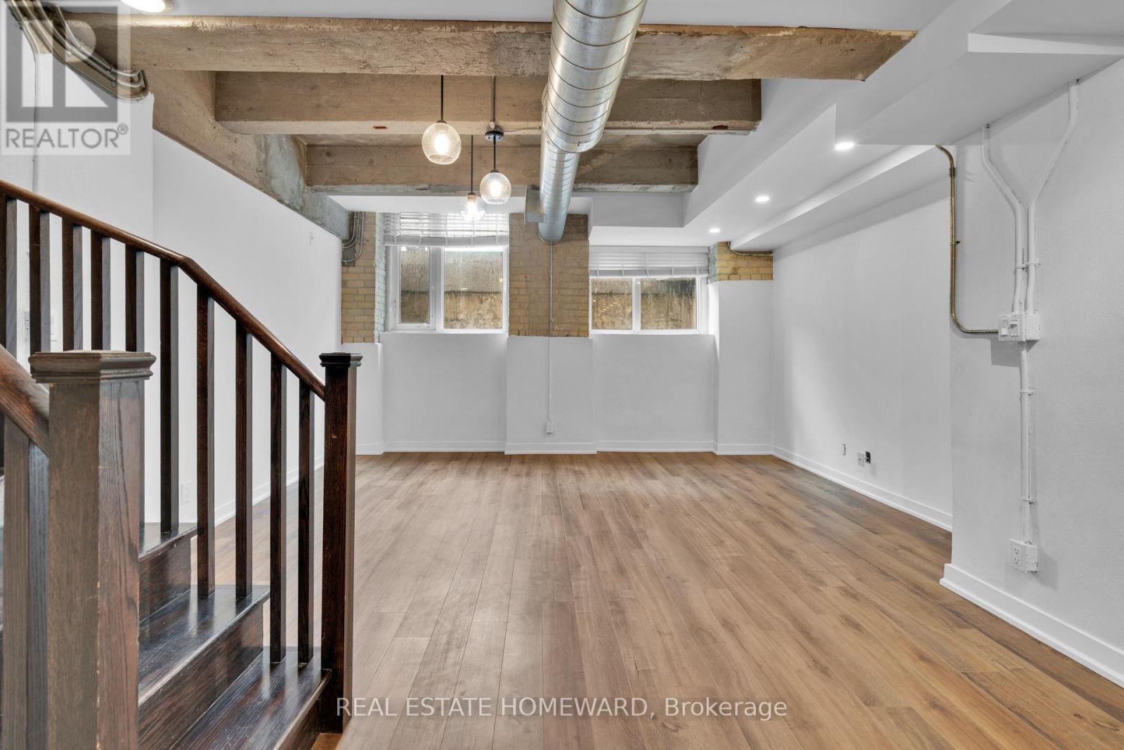 












128 - 201 CARLAW AVENUE

,
Toronto (South Riverdale),




Ontario
M4M2S3

