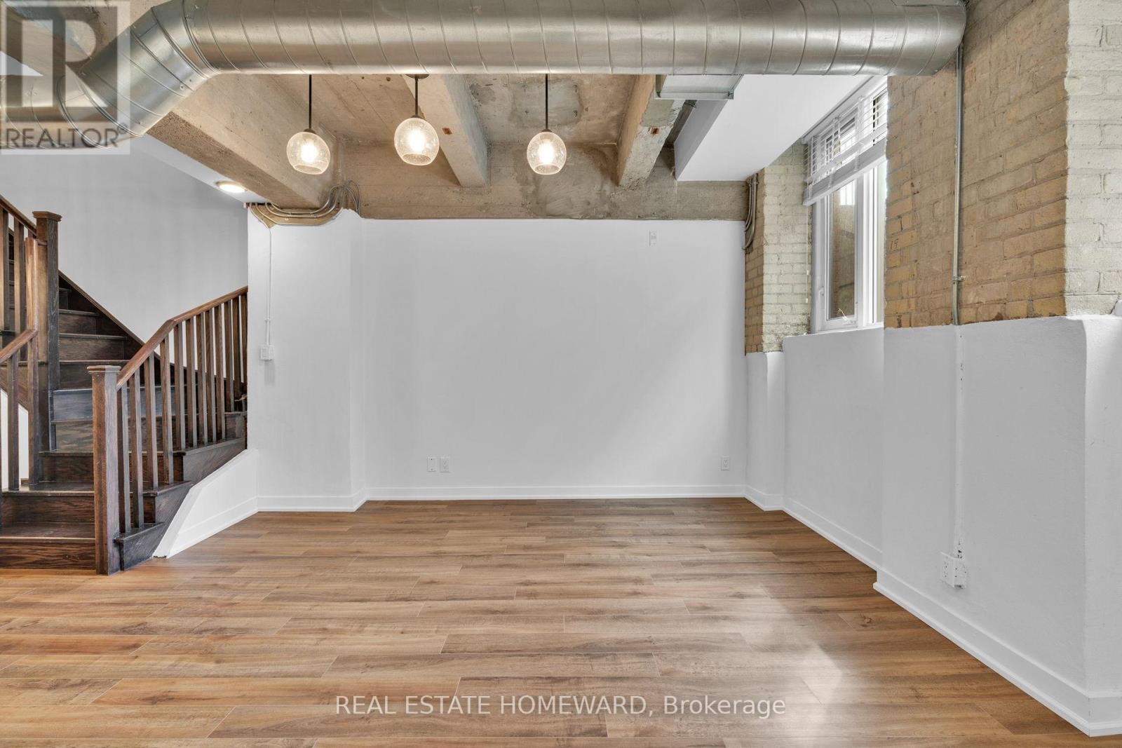 












128 - 201 CARLAW AVENUE

,
Toronto (South Riverdale),




Ontario
M4M2S3

