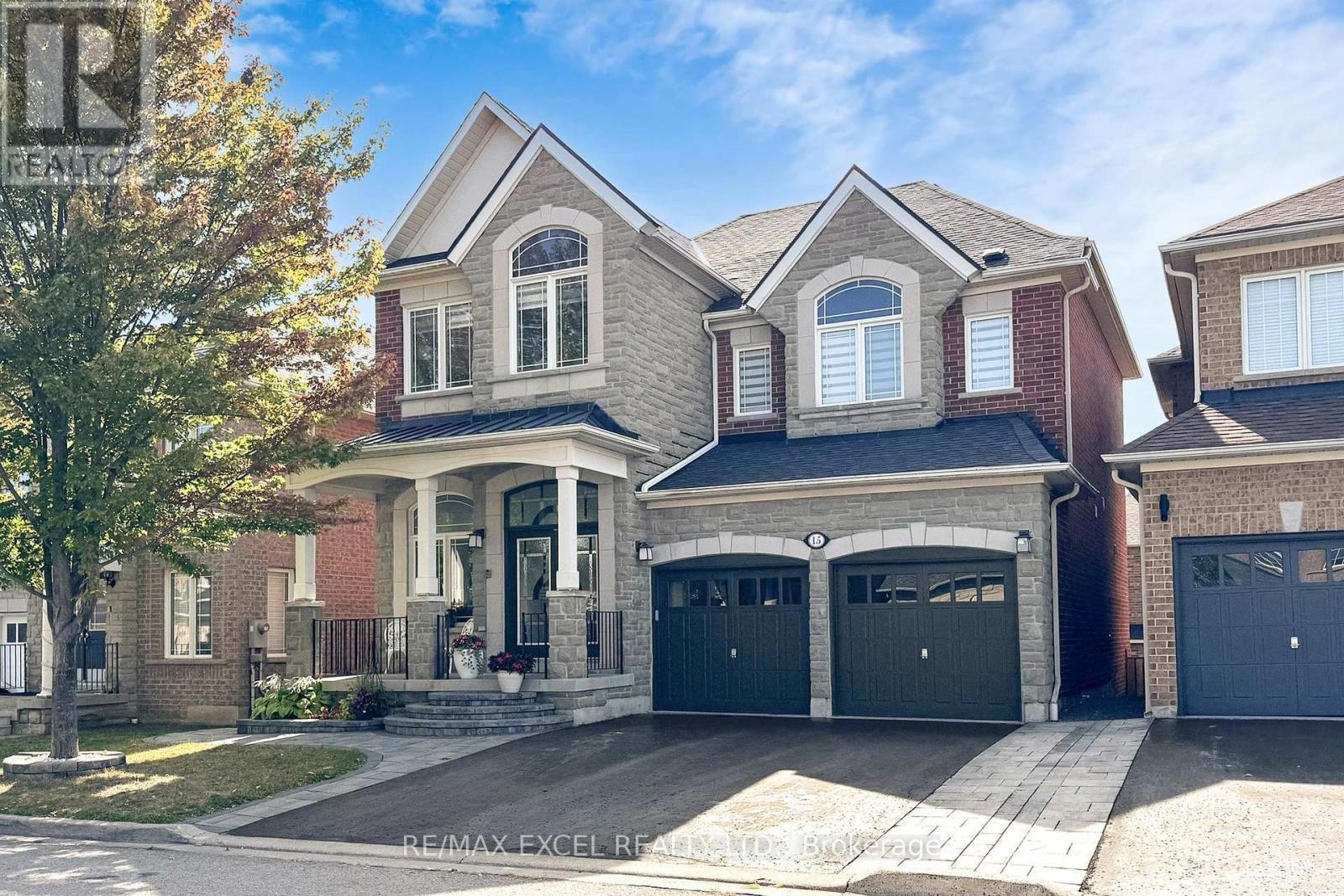 












15 SALVAGE STREET

,
Ajax (Northeast Ajax),




Ontario
L1Z1S5

