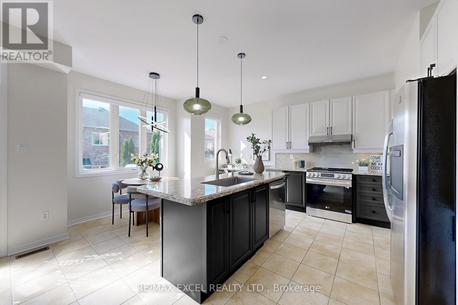 












15 SALVAGE STREET

,
Ajax (Northeast Ajax),




Ontario
L1Z1S5

