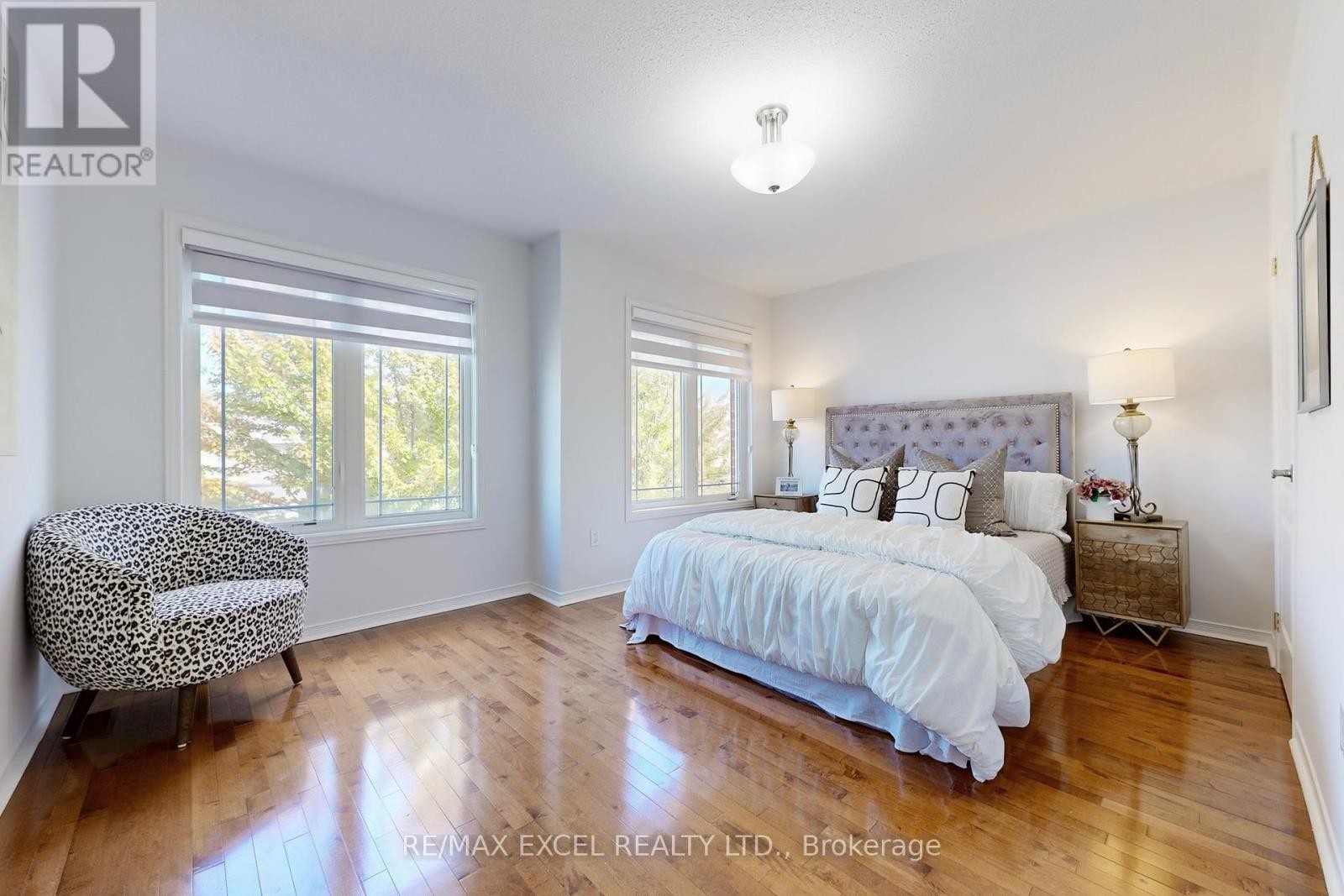












15 SALVAGE STREET

,
Ajax (Northeast Ajax),




Ontario
L1Z1S5

