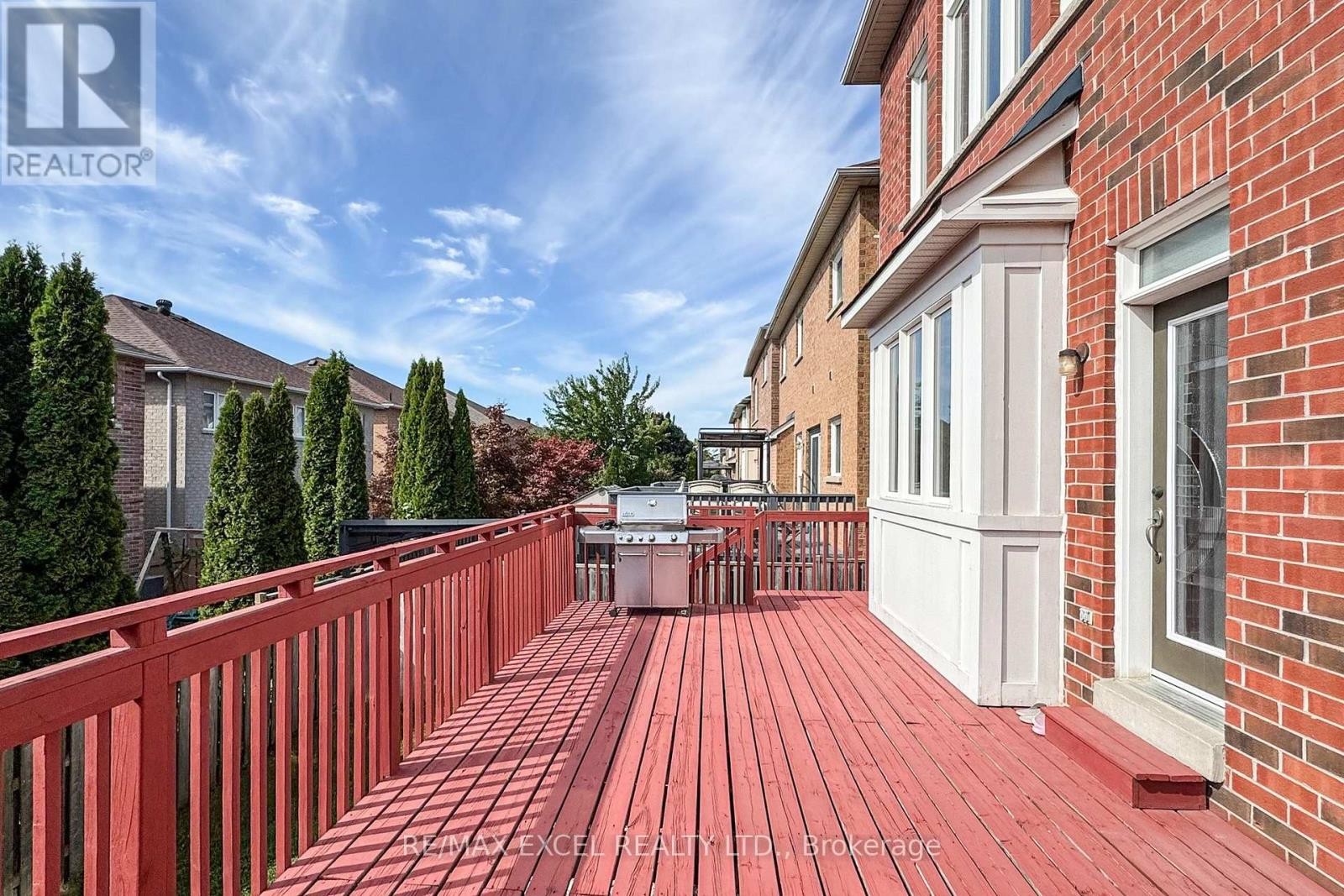 












15 SALVAGE STREET

,
Ajax (Northeast Ajax),




Ontario
L1Z1S5

