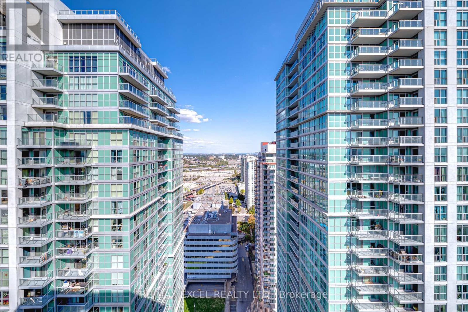 












UPH04 - 60 TOWN CENTRE COURT

,
Toronto (Bendale),




Ontario
M1P0B1

