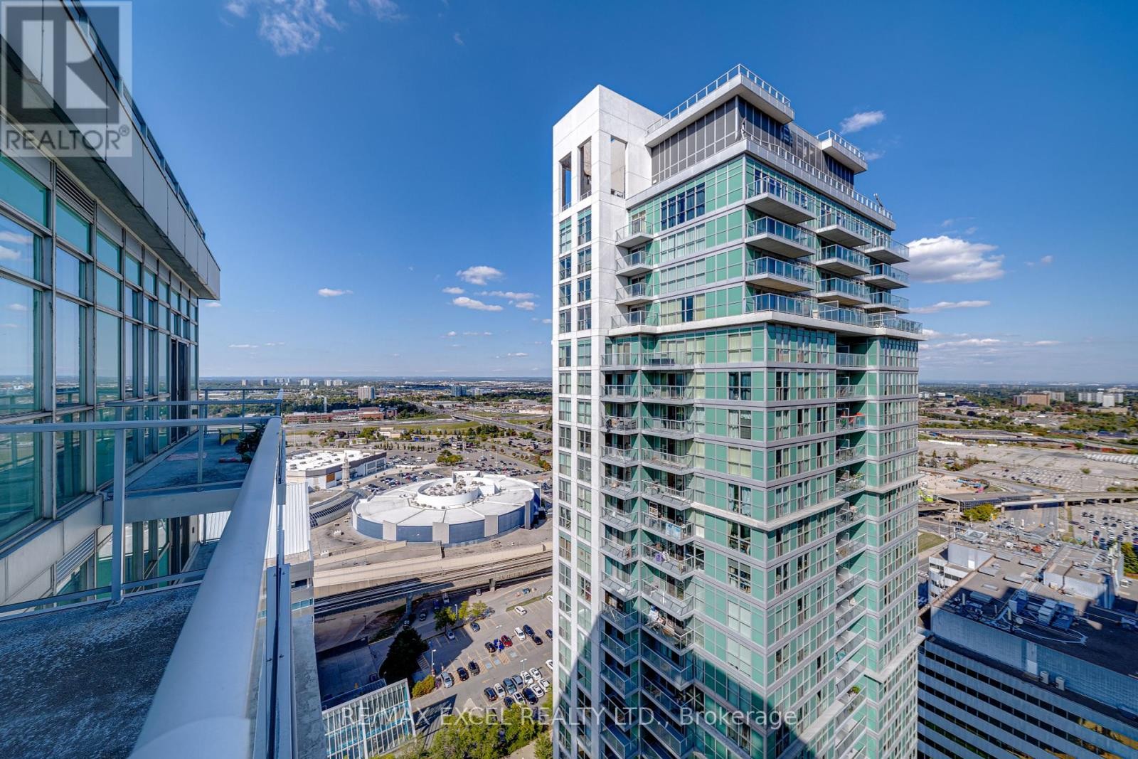 












UPH04 - 60 TOWN CENTRE COURT

,
Toronto (Bendale),




Ontario
M1P0B1

