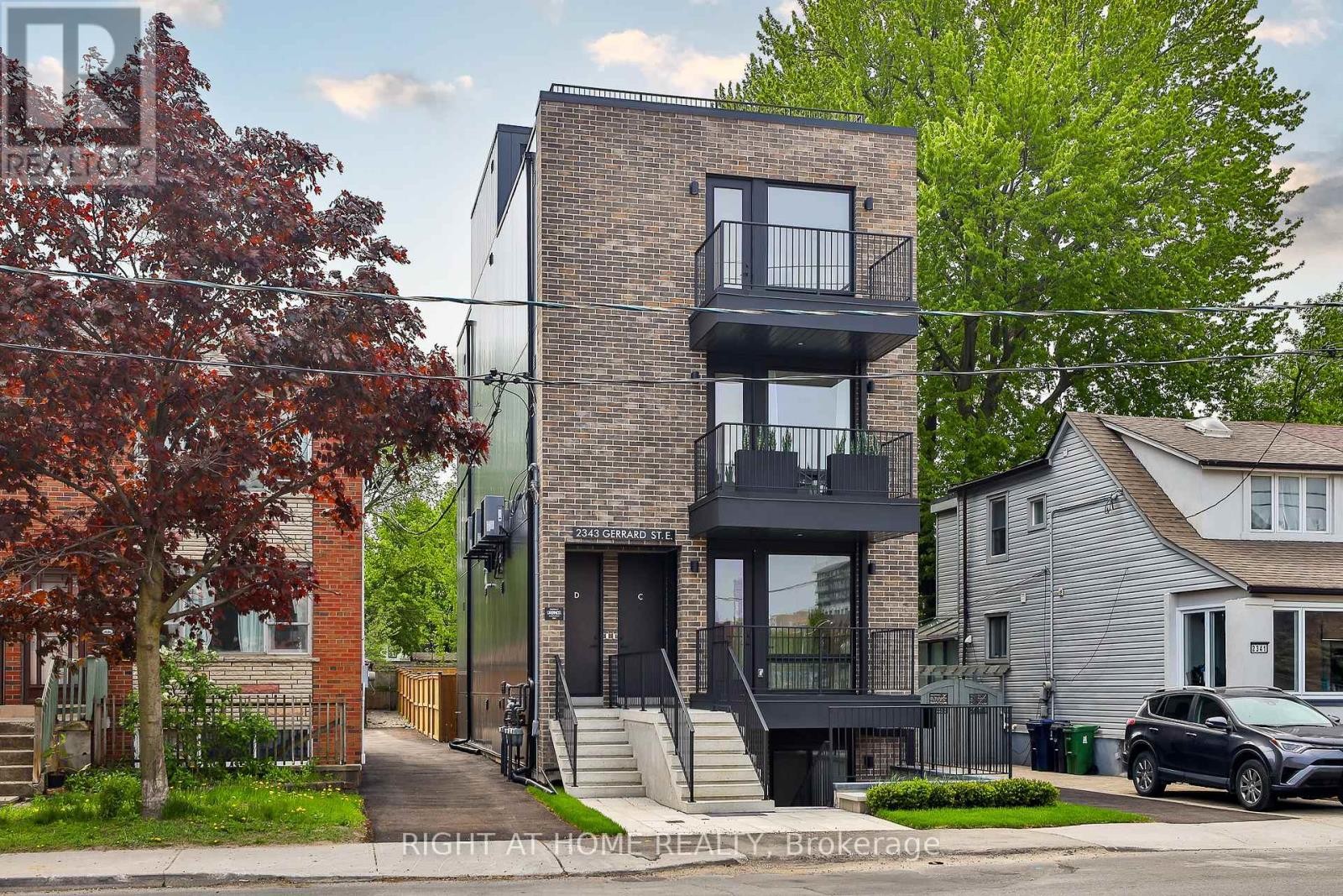 












CENTRE - 2343 GERRARD STREET E

,
Toronto (East End-Danforth),




Ontario
M4E2E6

