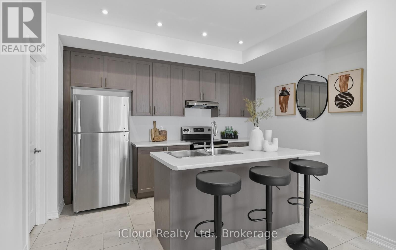 












1117 LOCKIE DRIVE

,
Oshawa (Kedron),




Ontario
L1L0R9

