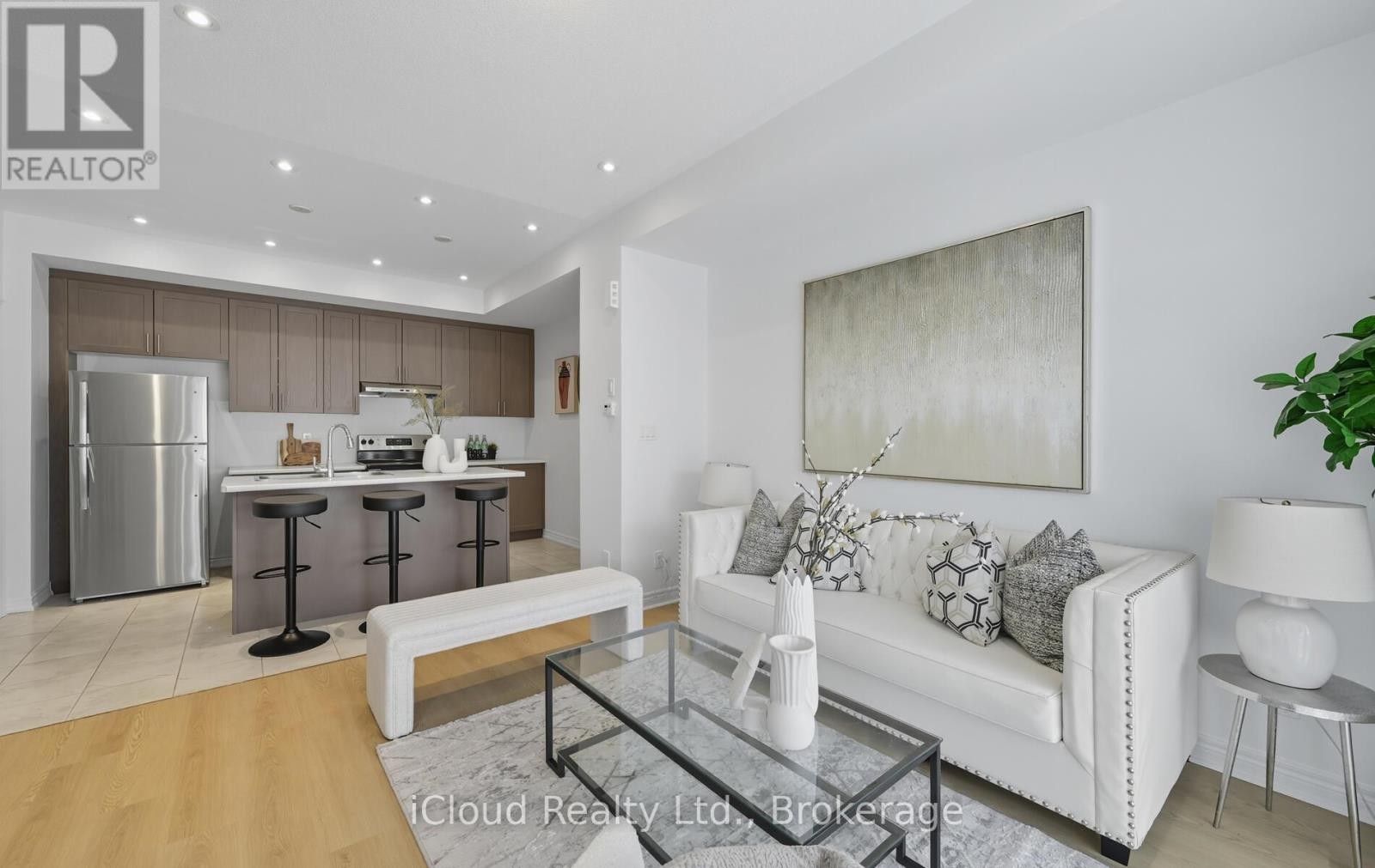 












1117 LOCKIE DRIVE

,
Oshawa (Kedron),




Ontario
L1L0R9

