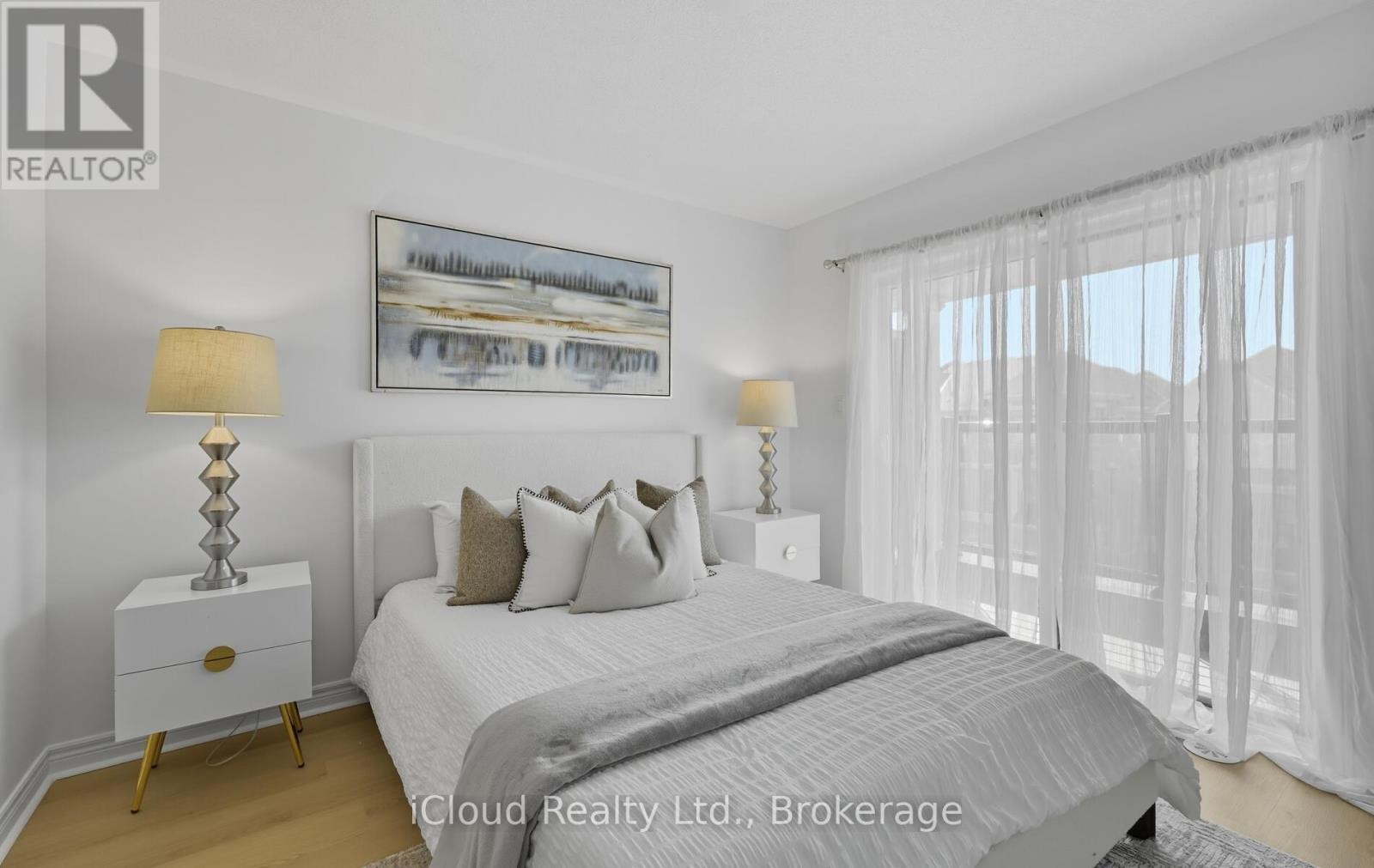 












1117 LOCKIE DRIVE

,
Oshawa (Kedron),




Ontario
L1L0R9

