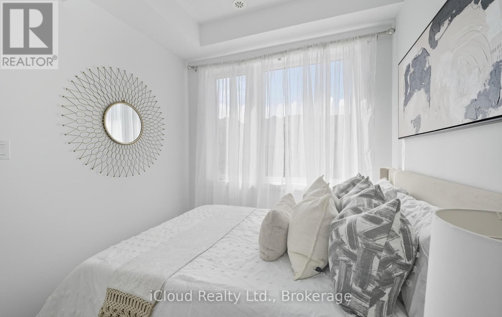 












1117 LOCKIE DRIVE

,
Oshawa (Kedron),




Ontario
L1L0R9

