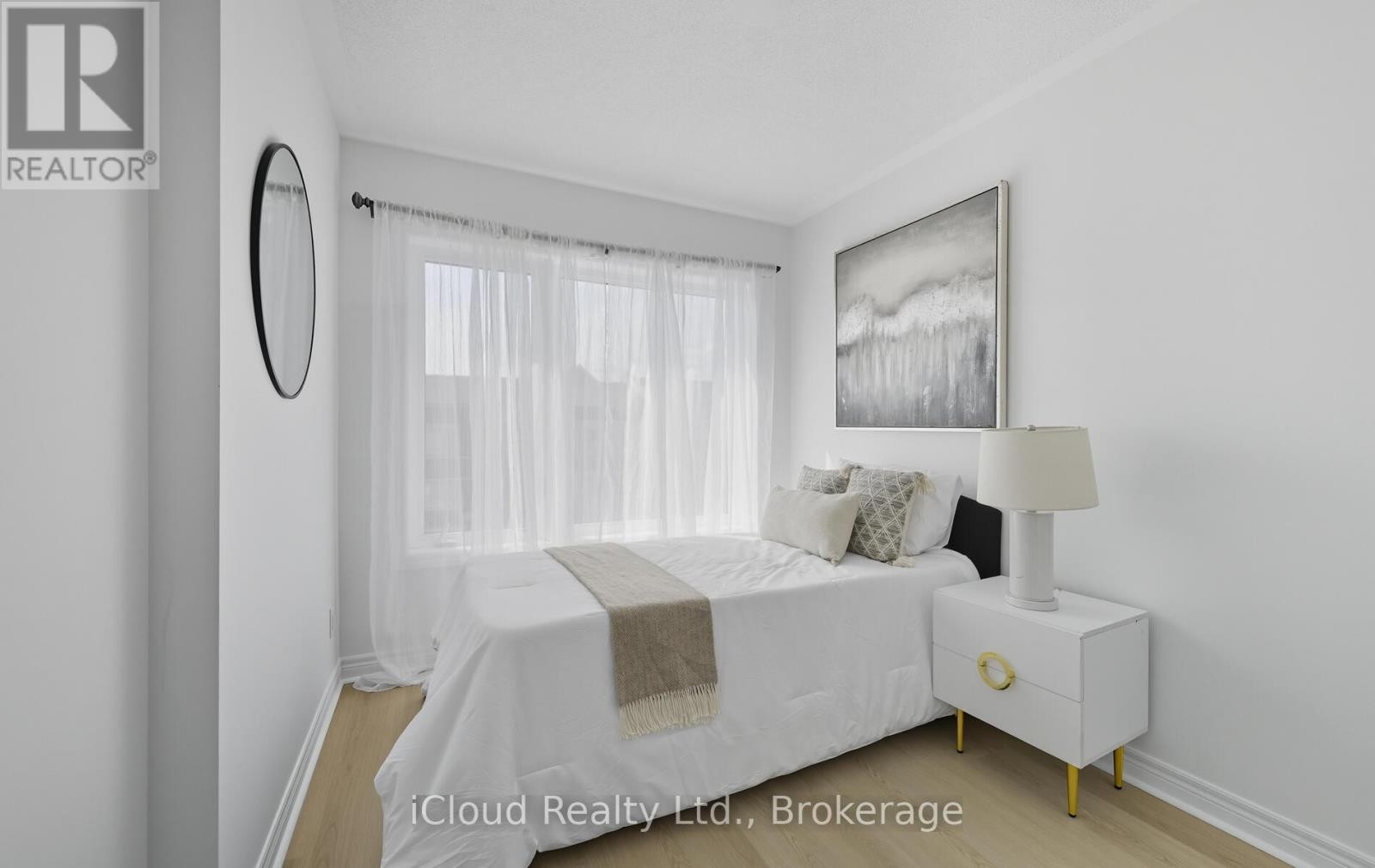 












1117 LOCKIE DRIVE

,
Oshawa (Kedron),




Ontario
L1L0R9

