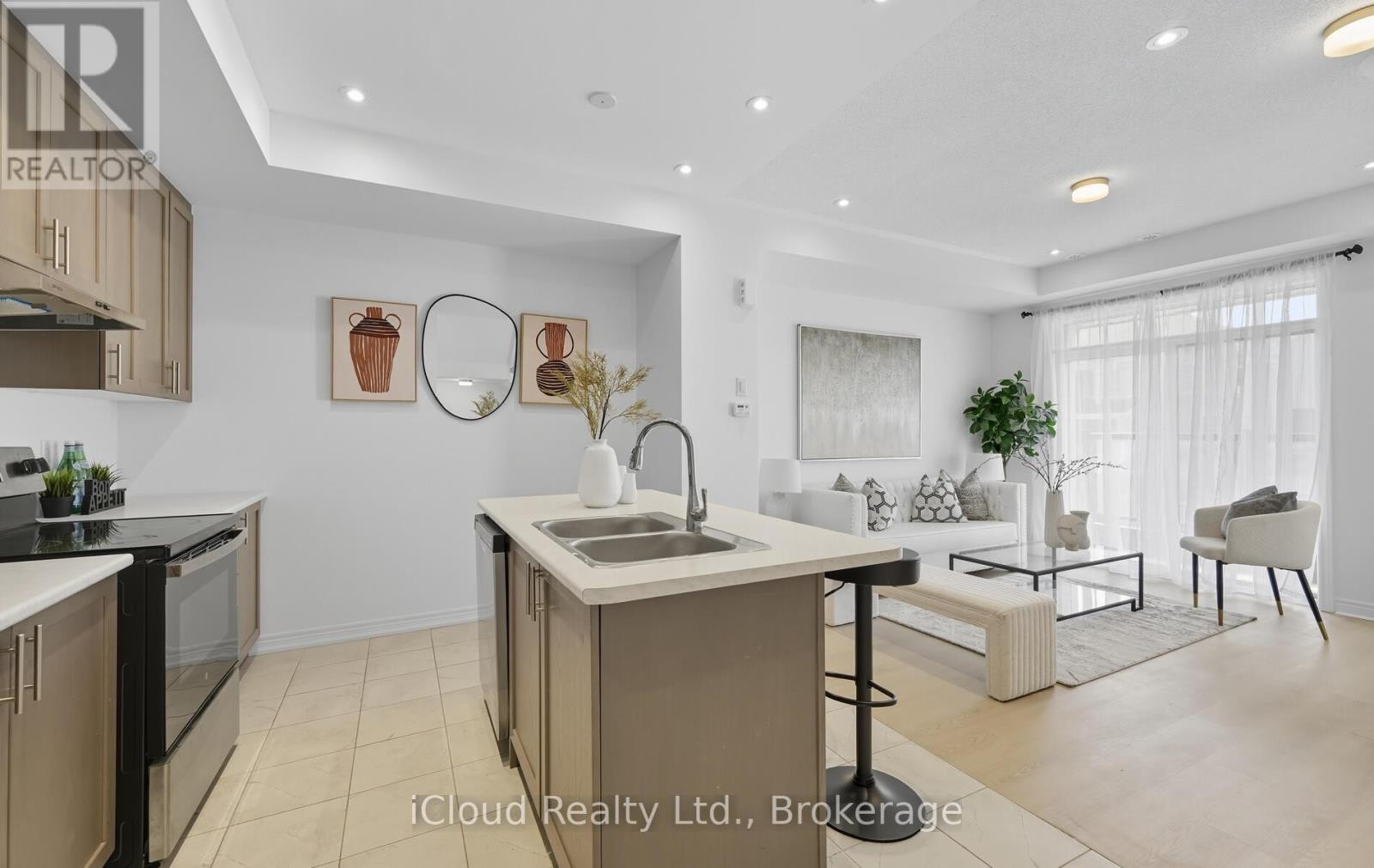 












1117 LOCKIE DRIVE

,
Oshawa (Kedron),




Ontario
L1L0R9

