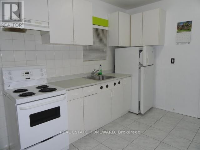 












2438 DANFORTH AVENUE

,
Toronto (East End-Danforth),




Ontario
M4C1K9

