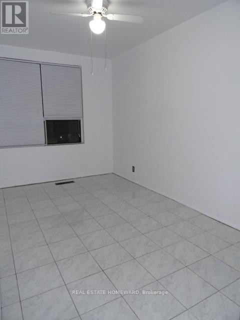 












2438 DANFORTH AVENUE

,
Toronto (East End-Danforth),




Ontario
M4C1K9

