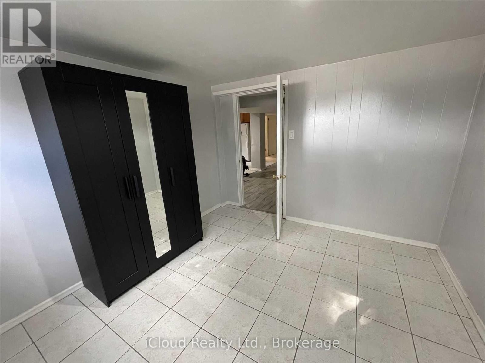 












26 FROLICK CRESCENT

,
Toronto (Morningside),




Ontario
M1G3E7

